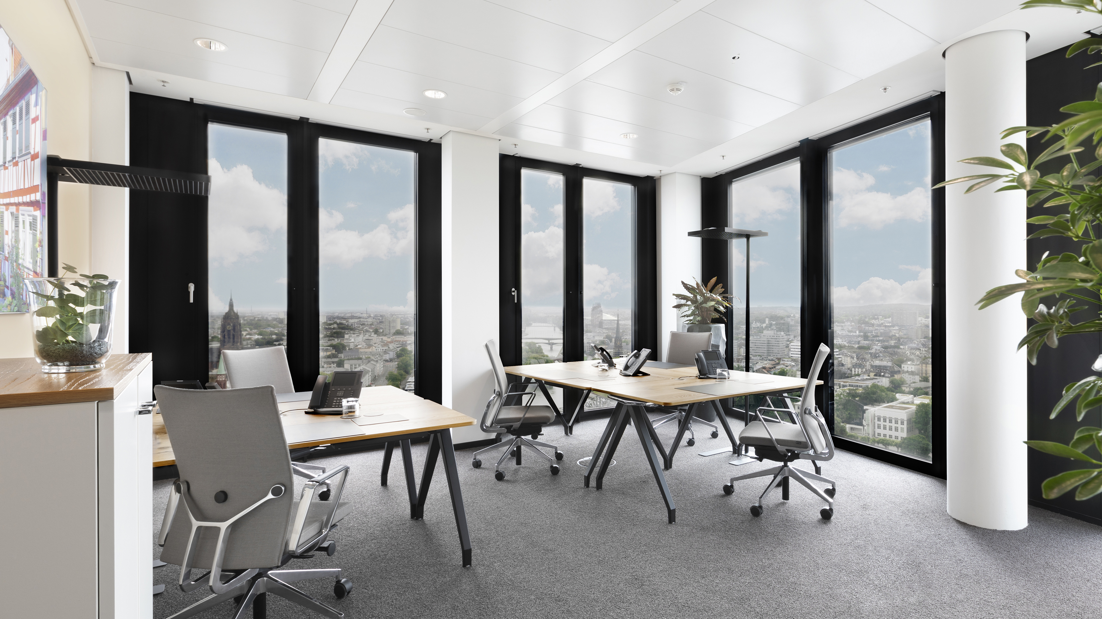 Frankfurt Winx Tower photo 9