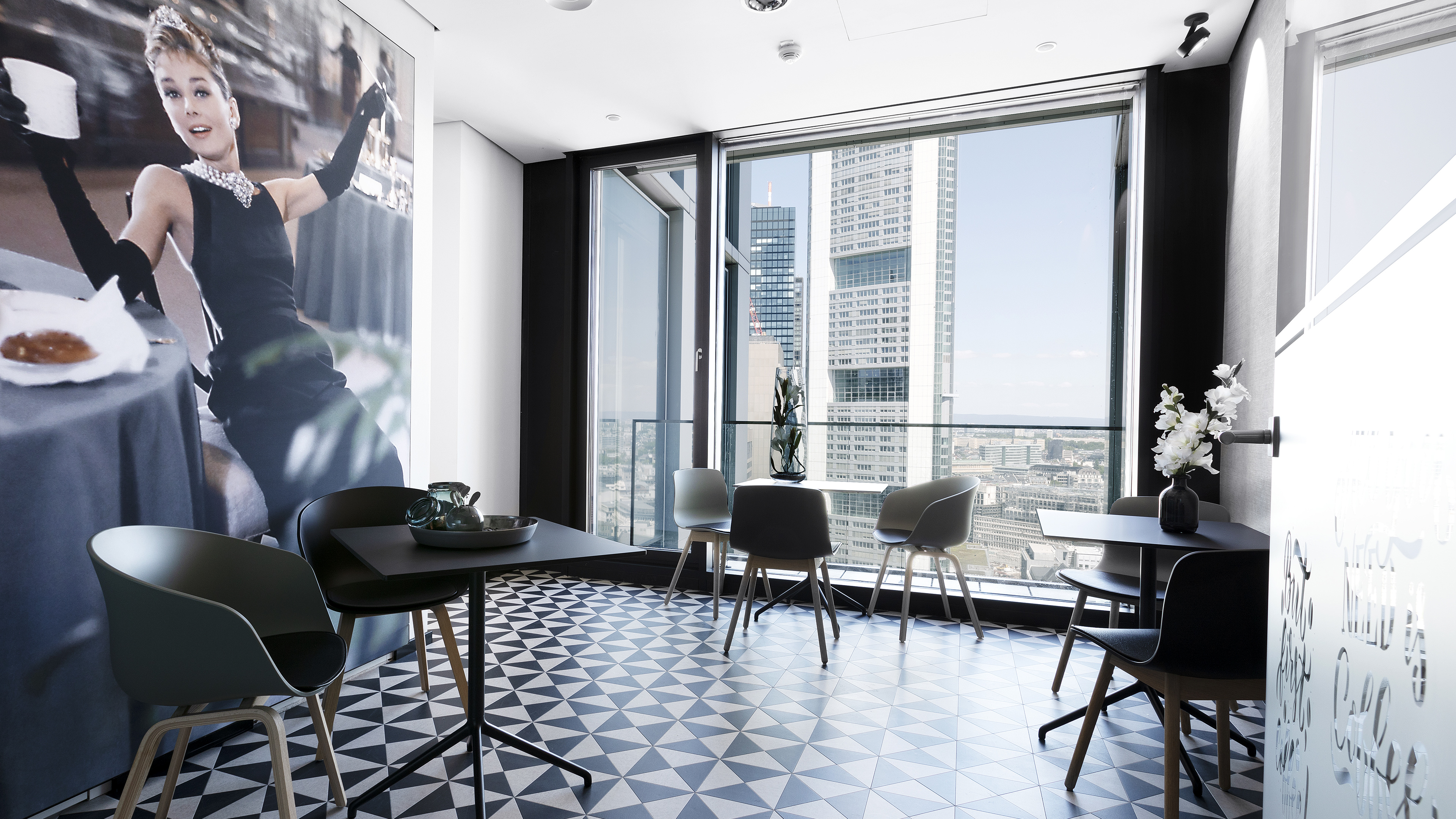 Frankfurt Winx Tower photo 3