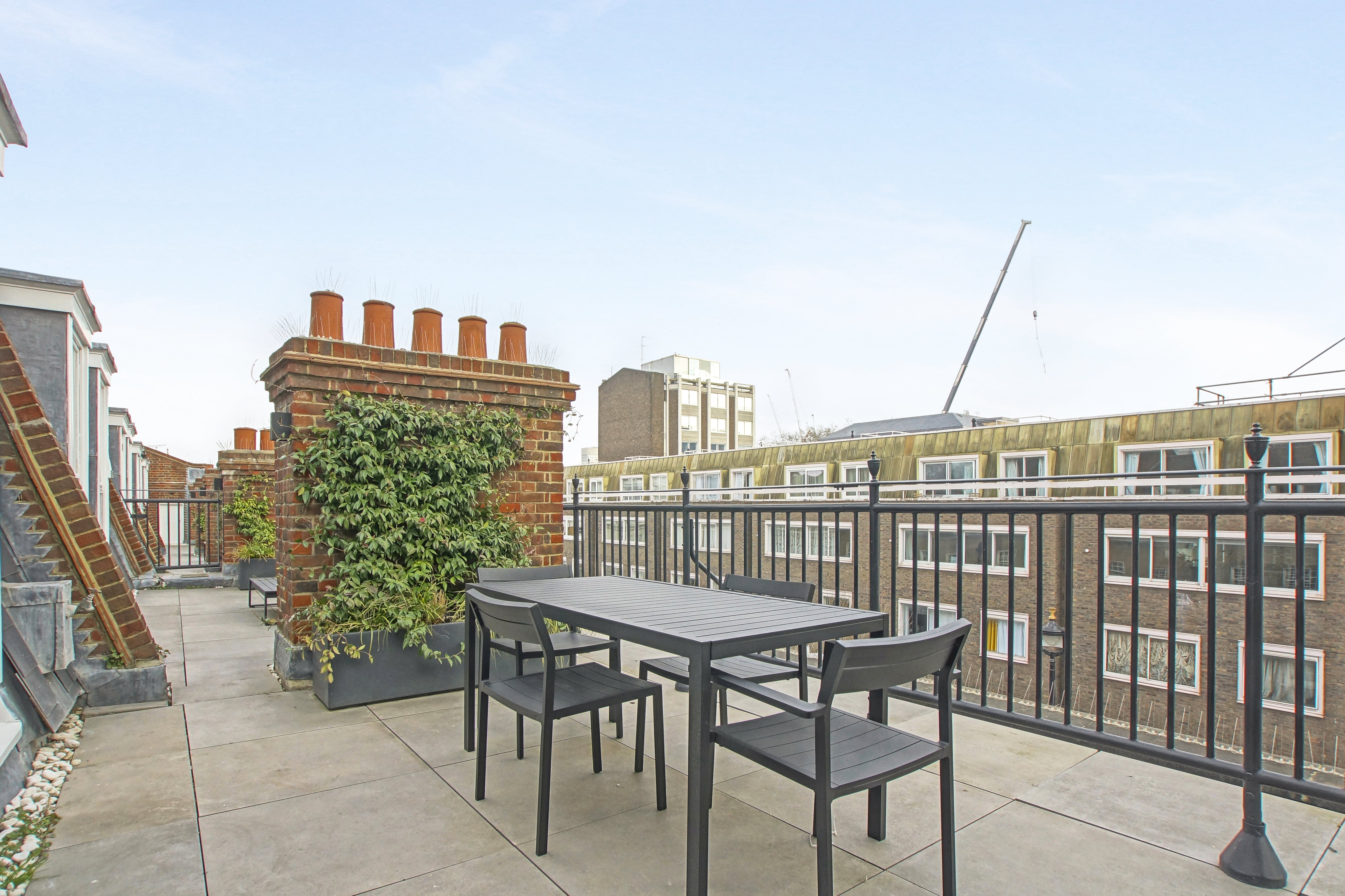 52 George Street photo 3