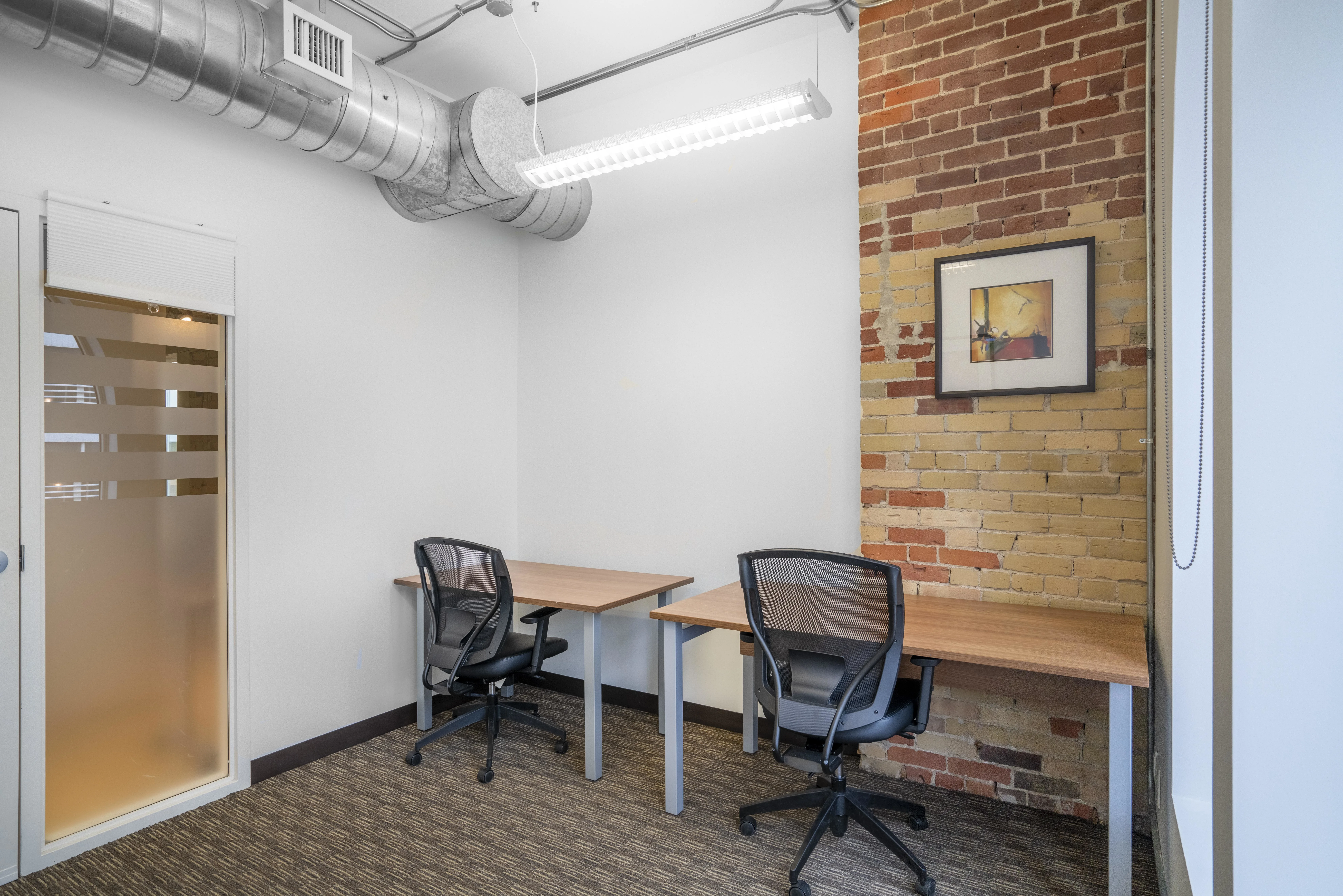 229 Yonge Street photo 6