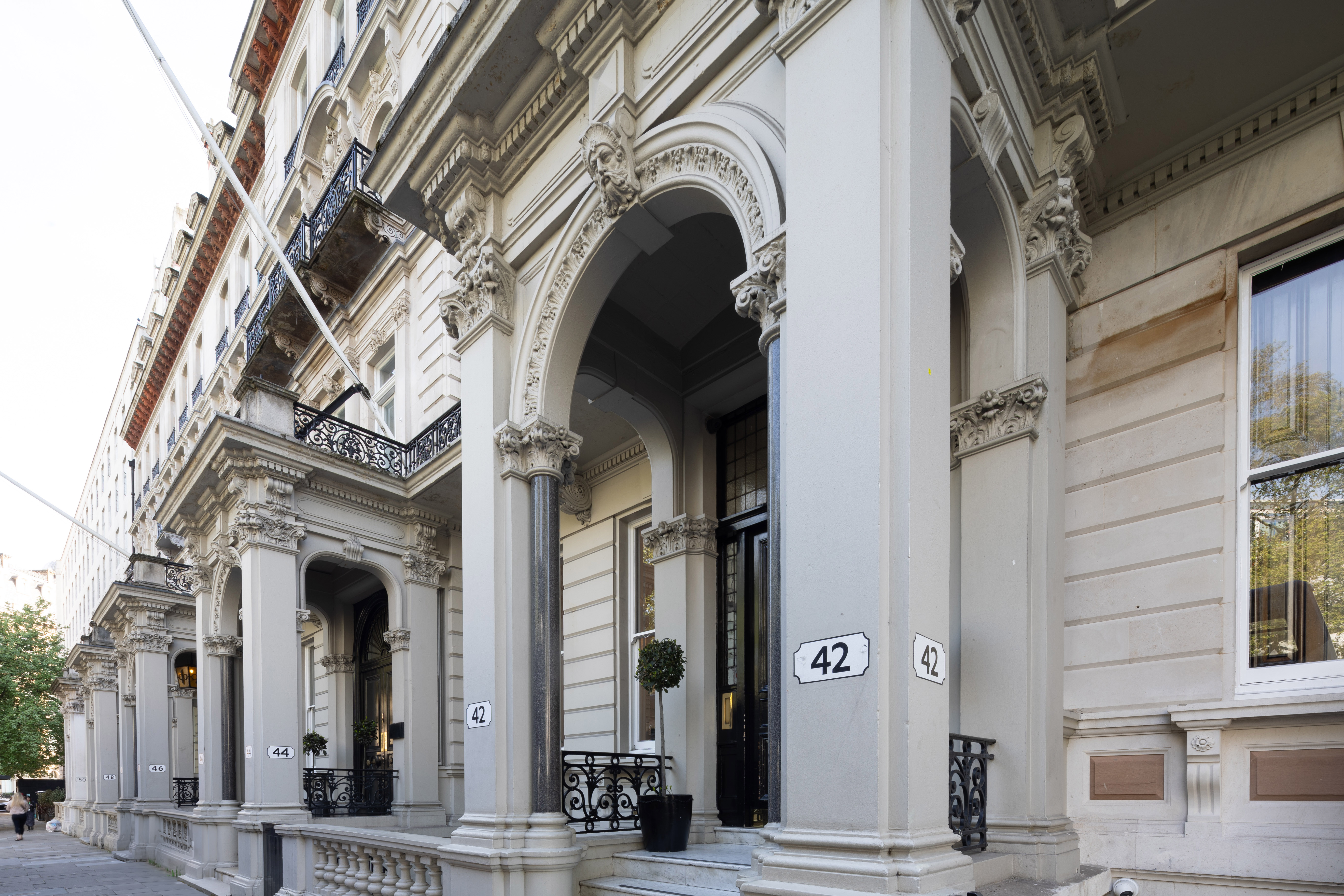 42-44 Grosvenor Gardens