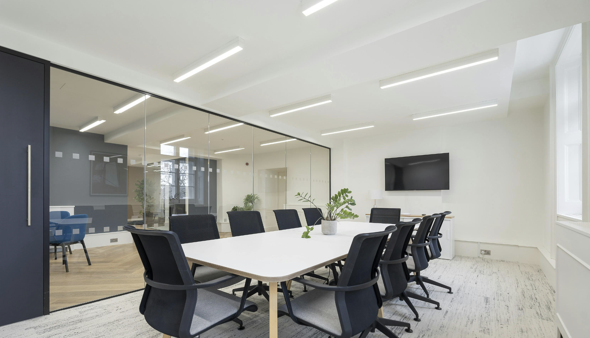 20 Grosvenor Place photo 3