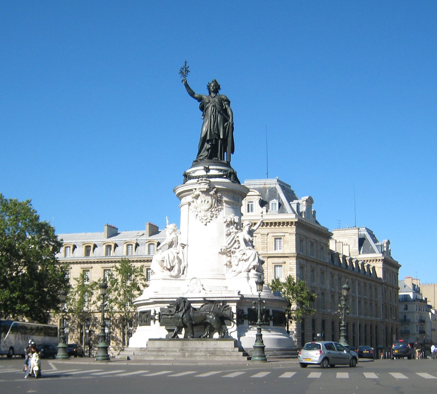 Paris Republique photo 8