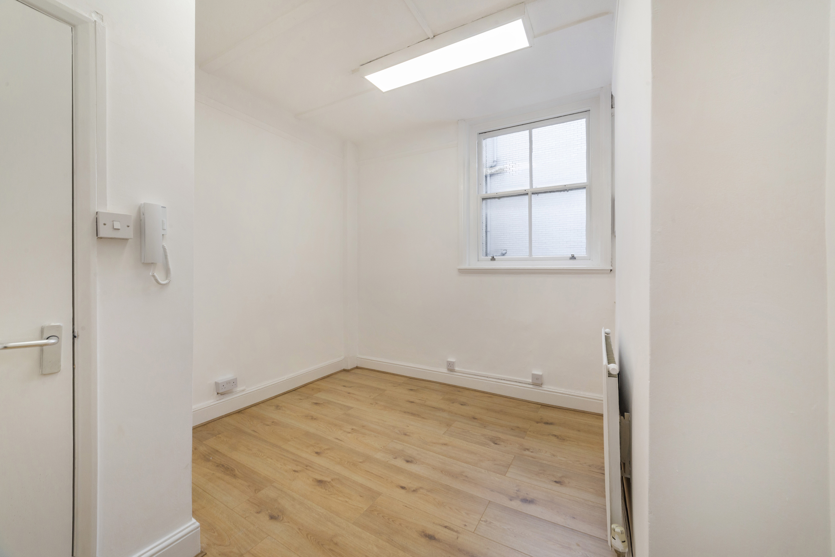 73 Great Titchfield Street photo 2