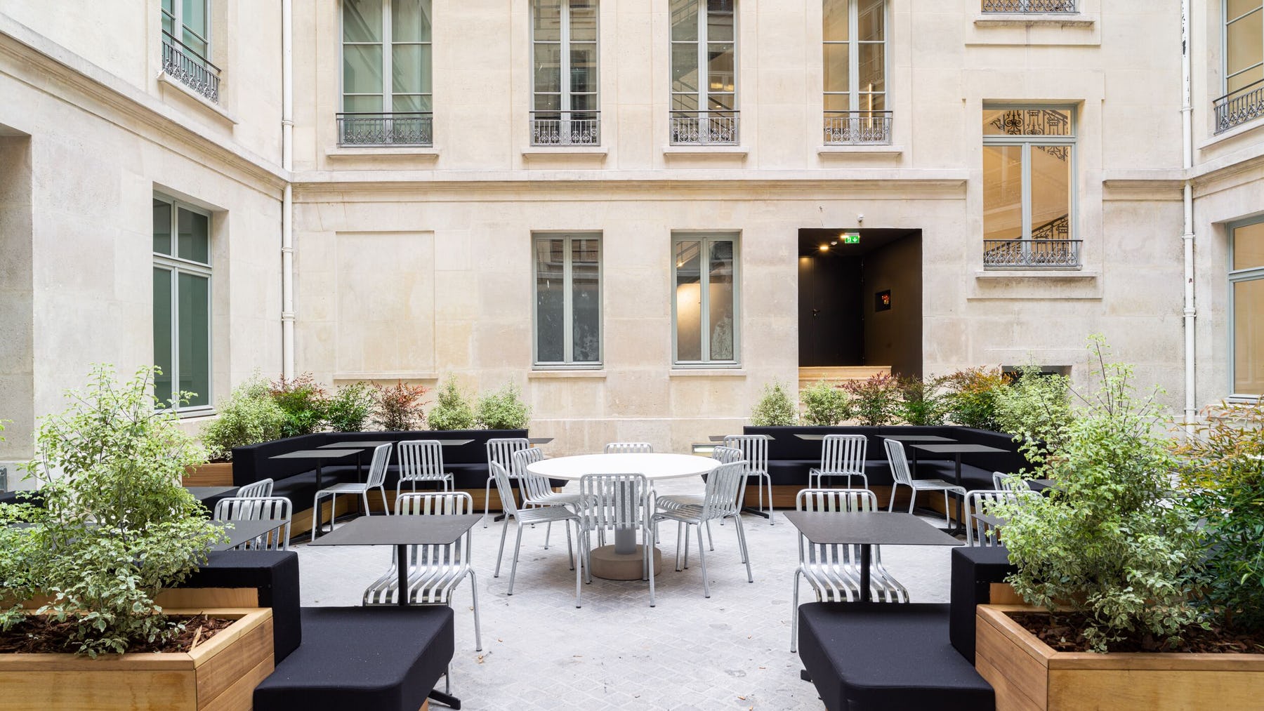 106 Boulevard Haussmann photo 6