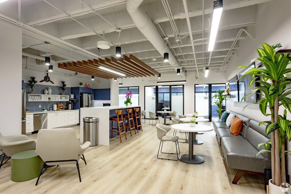 Office Evolution - West Palm Beach photo 12