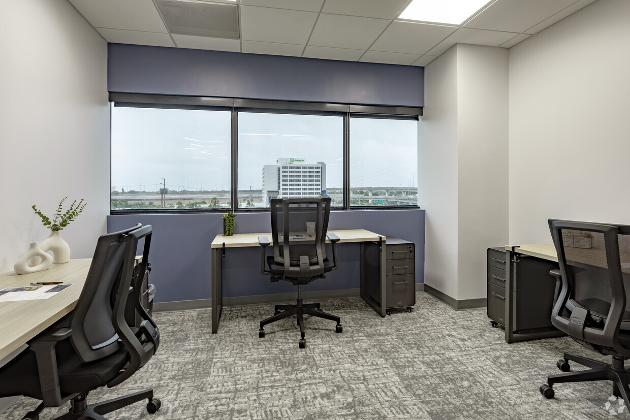Office Evolution - West Palm Beach photo 6