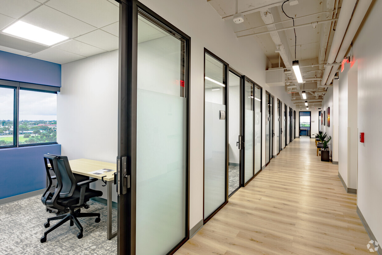 Office Evolution - West Palm Beach photo 2