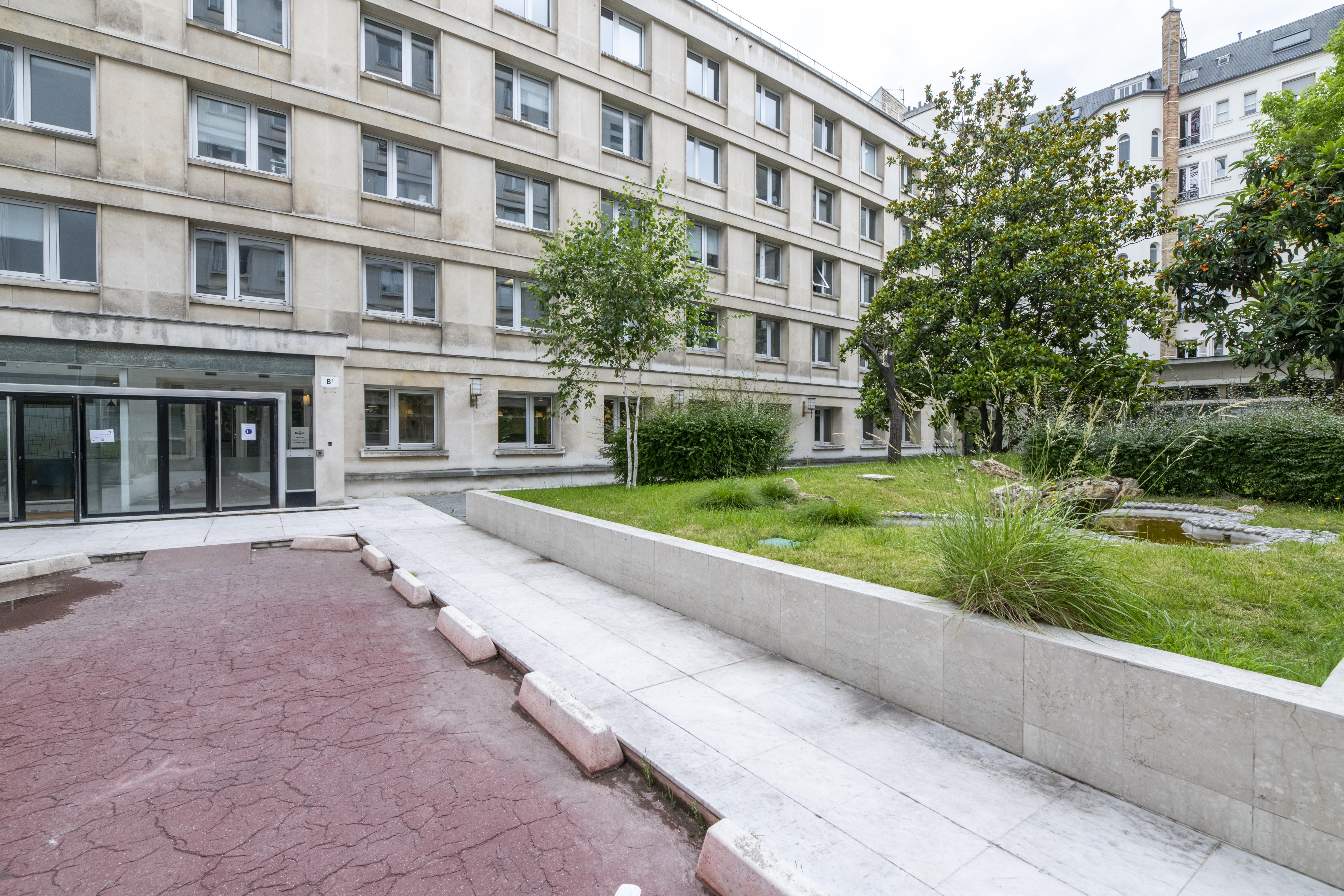 191 Avenue Charles de Gaulle