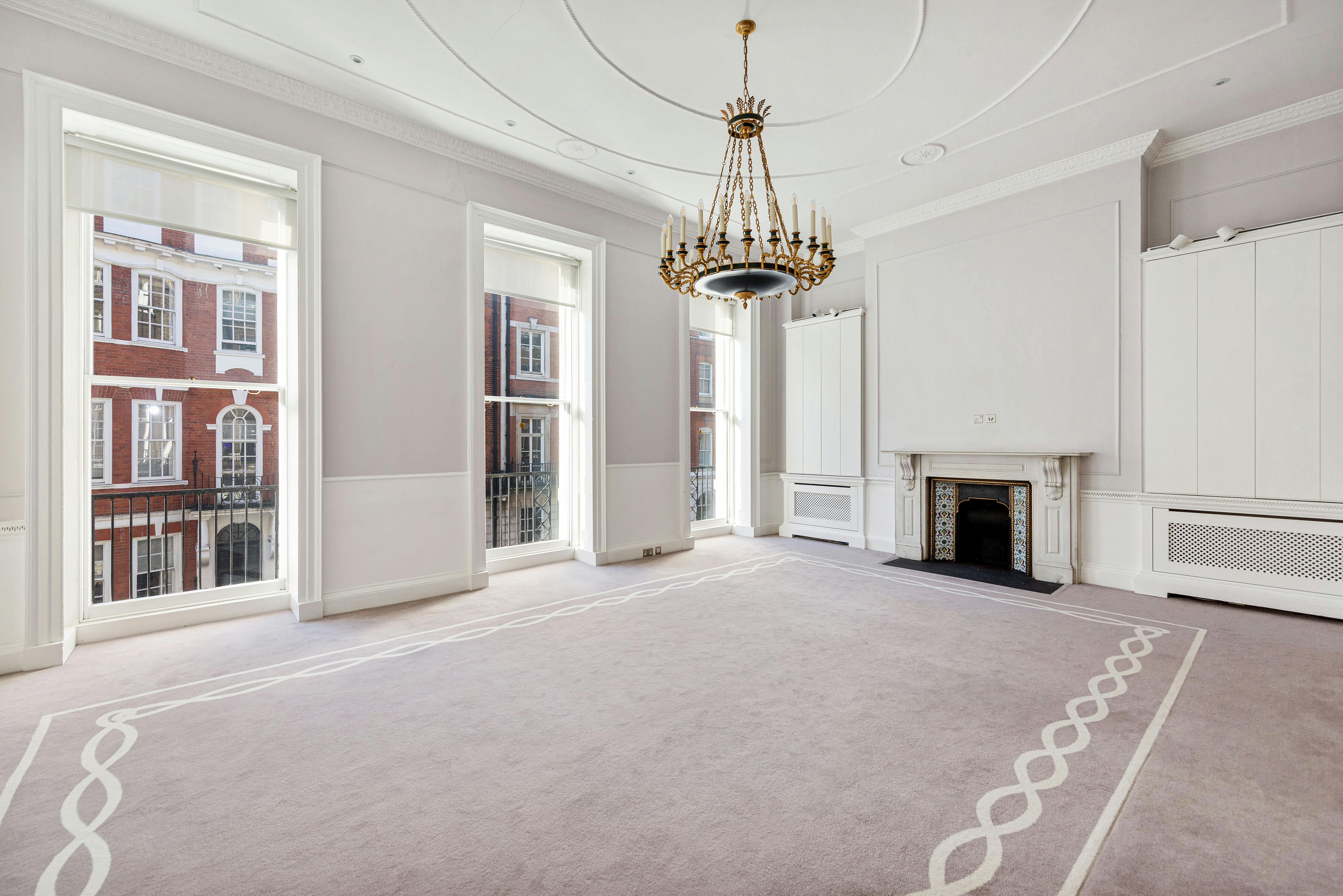 30 Welbeck Street photo 4