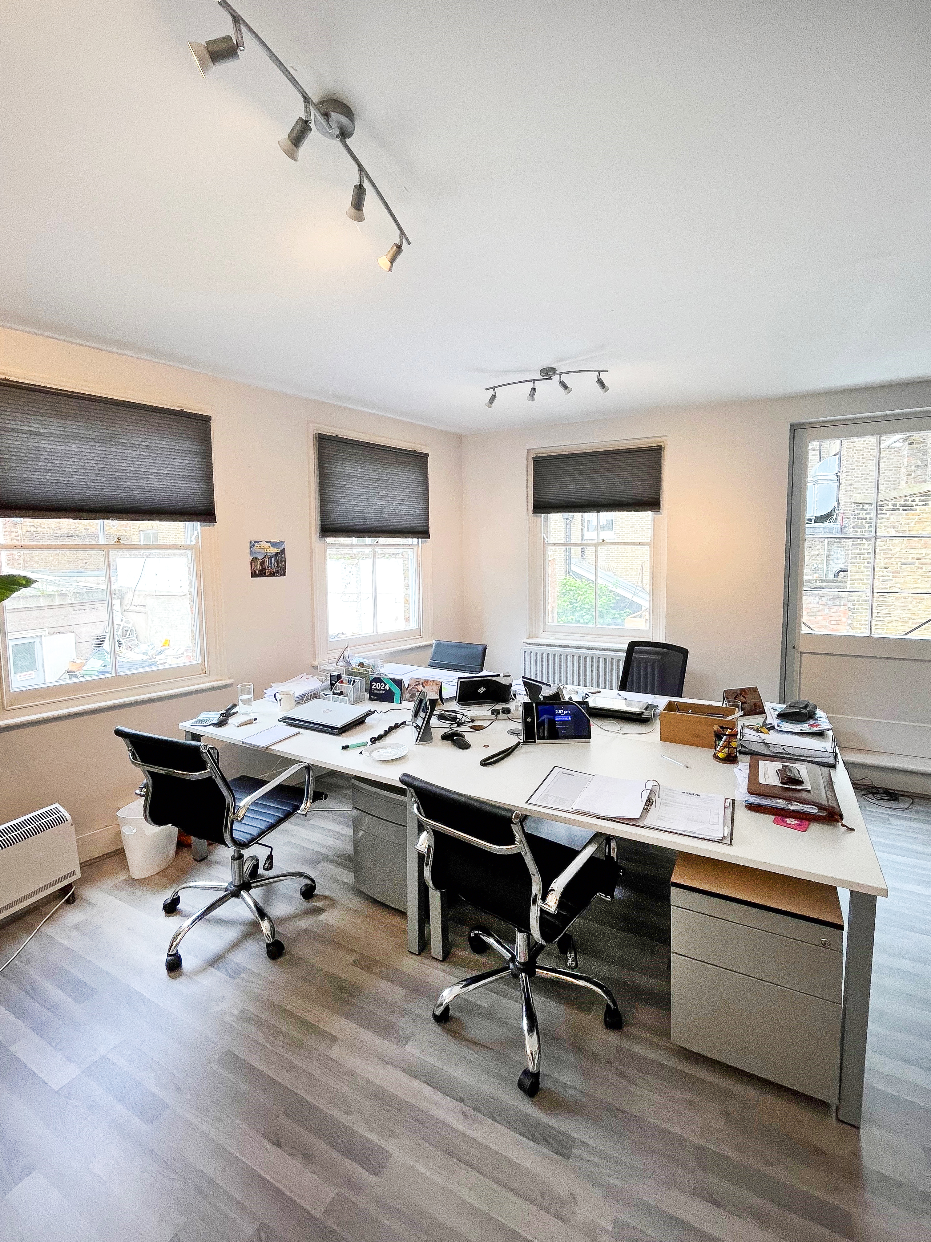 136 Lancaster Road photo 3
