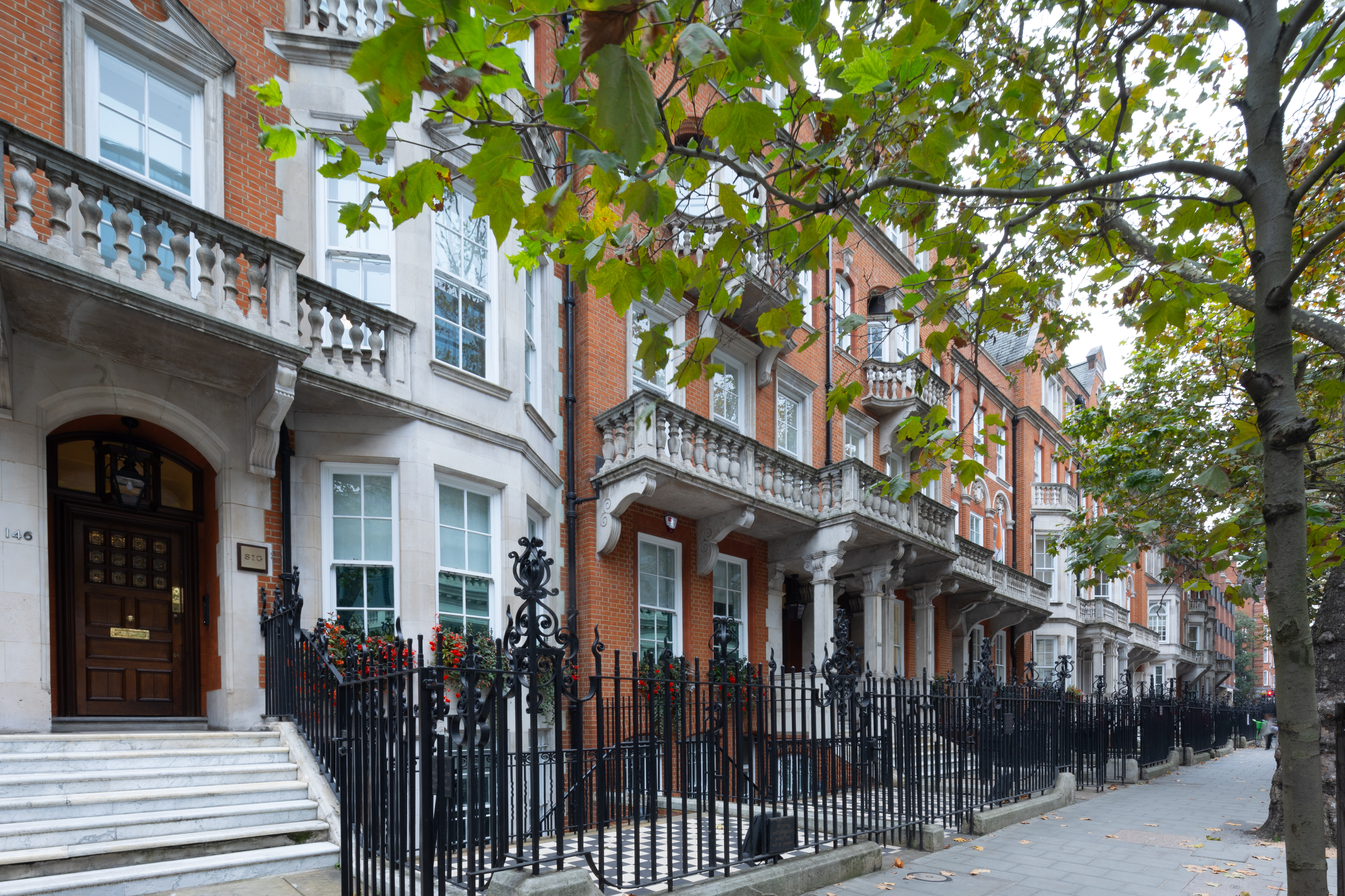 146 Buckingham Palace Road photo 11