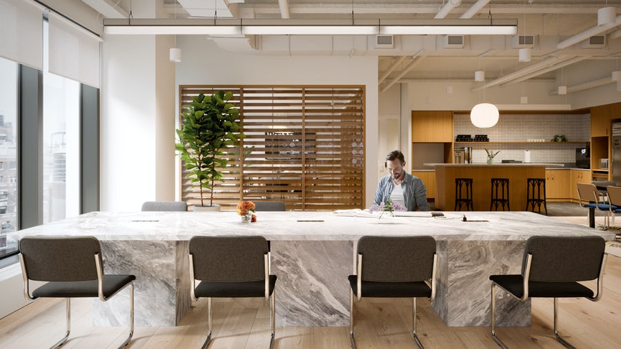 750 Lexington Ave photo 6