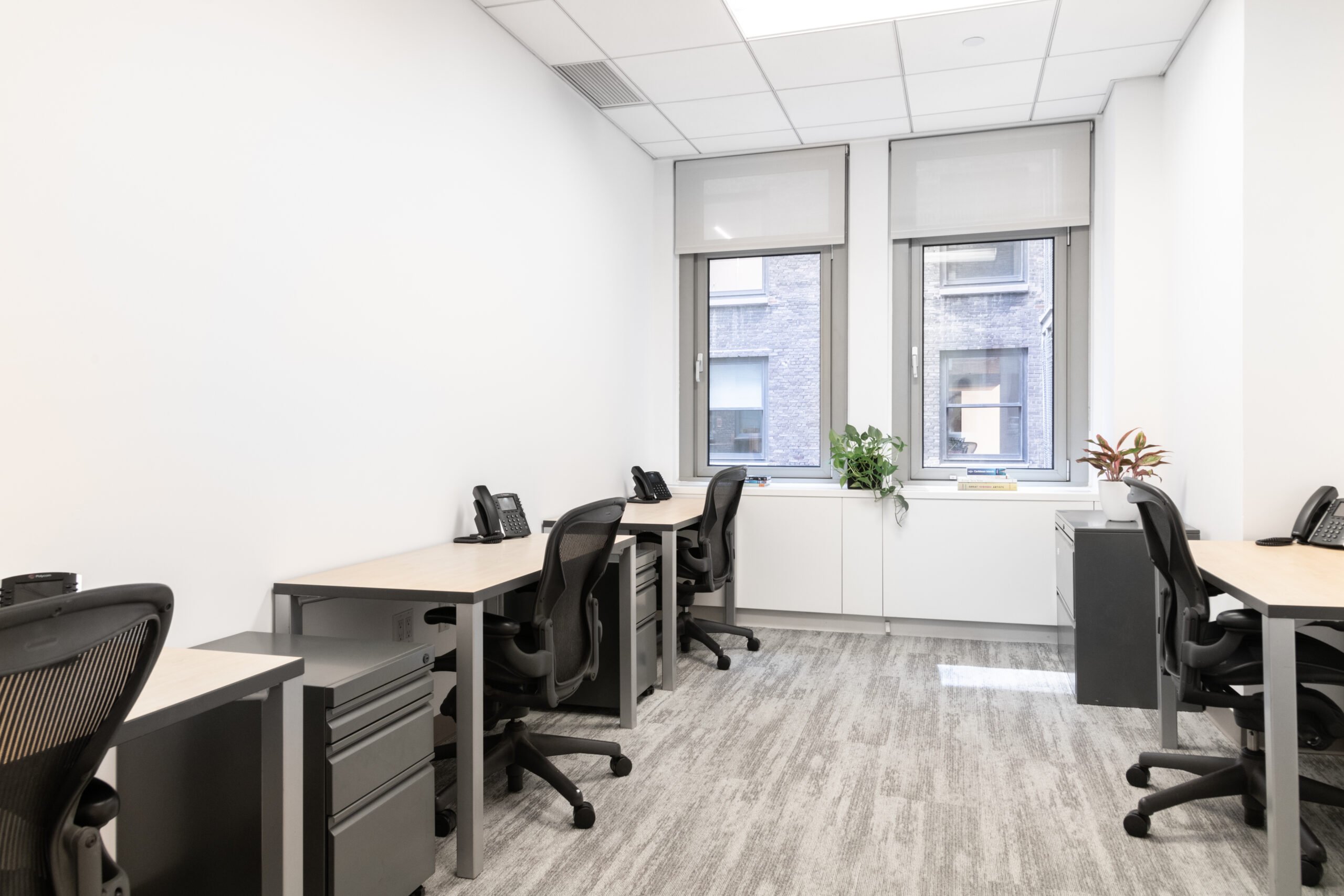 295 Madison Avenue photo 3