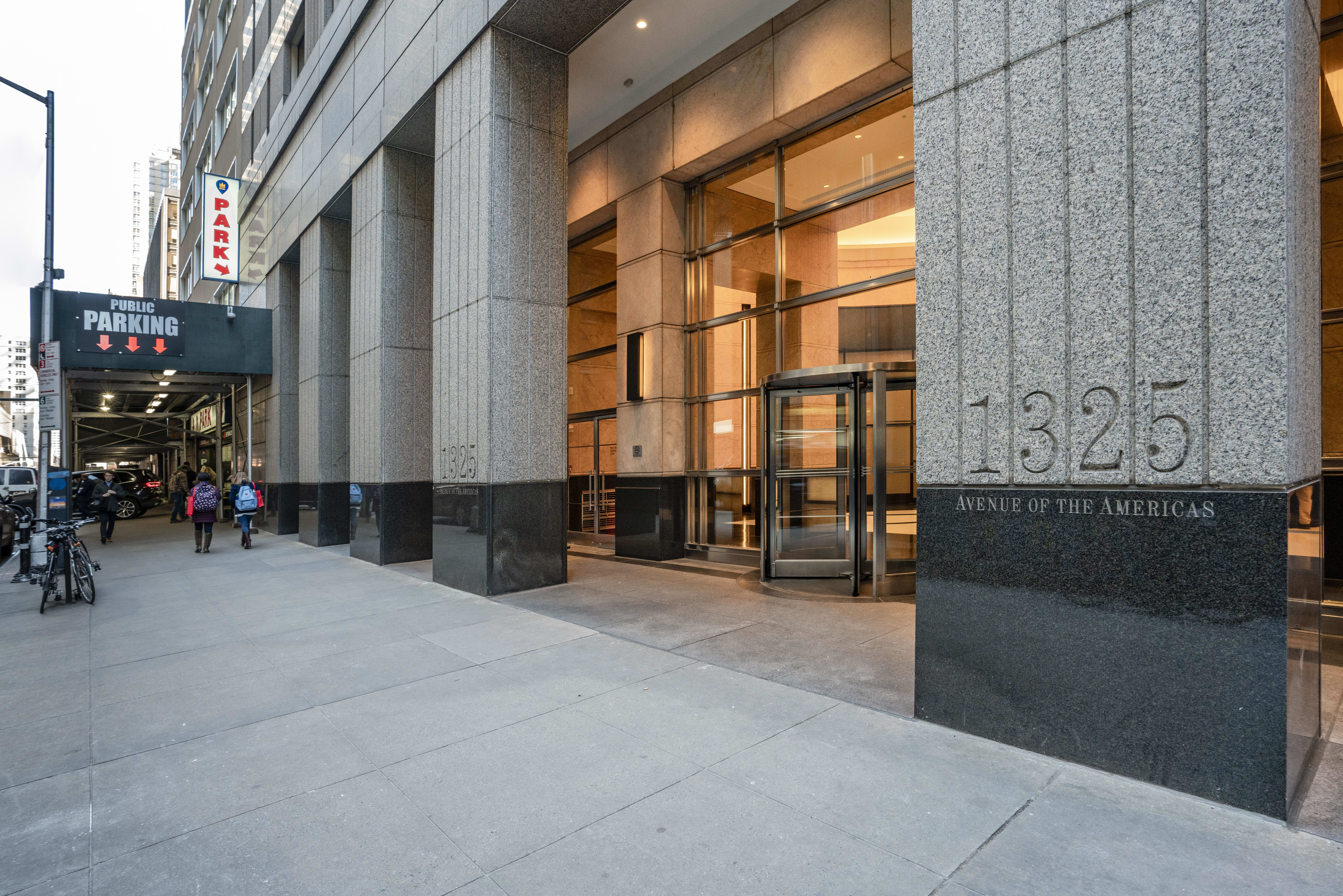 1325 Avenue of the Americas