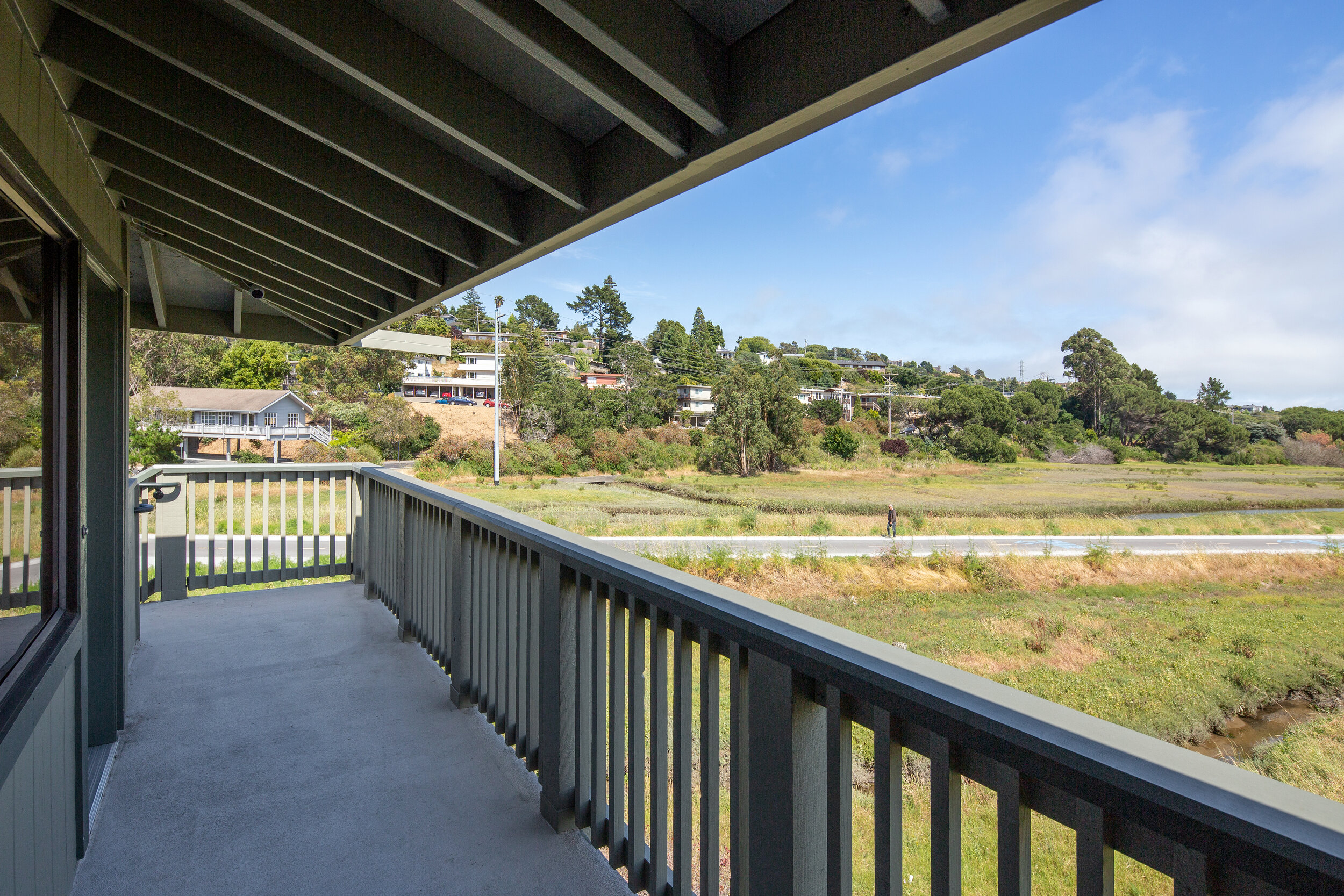 650 East Blithedale photo 4