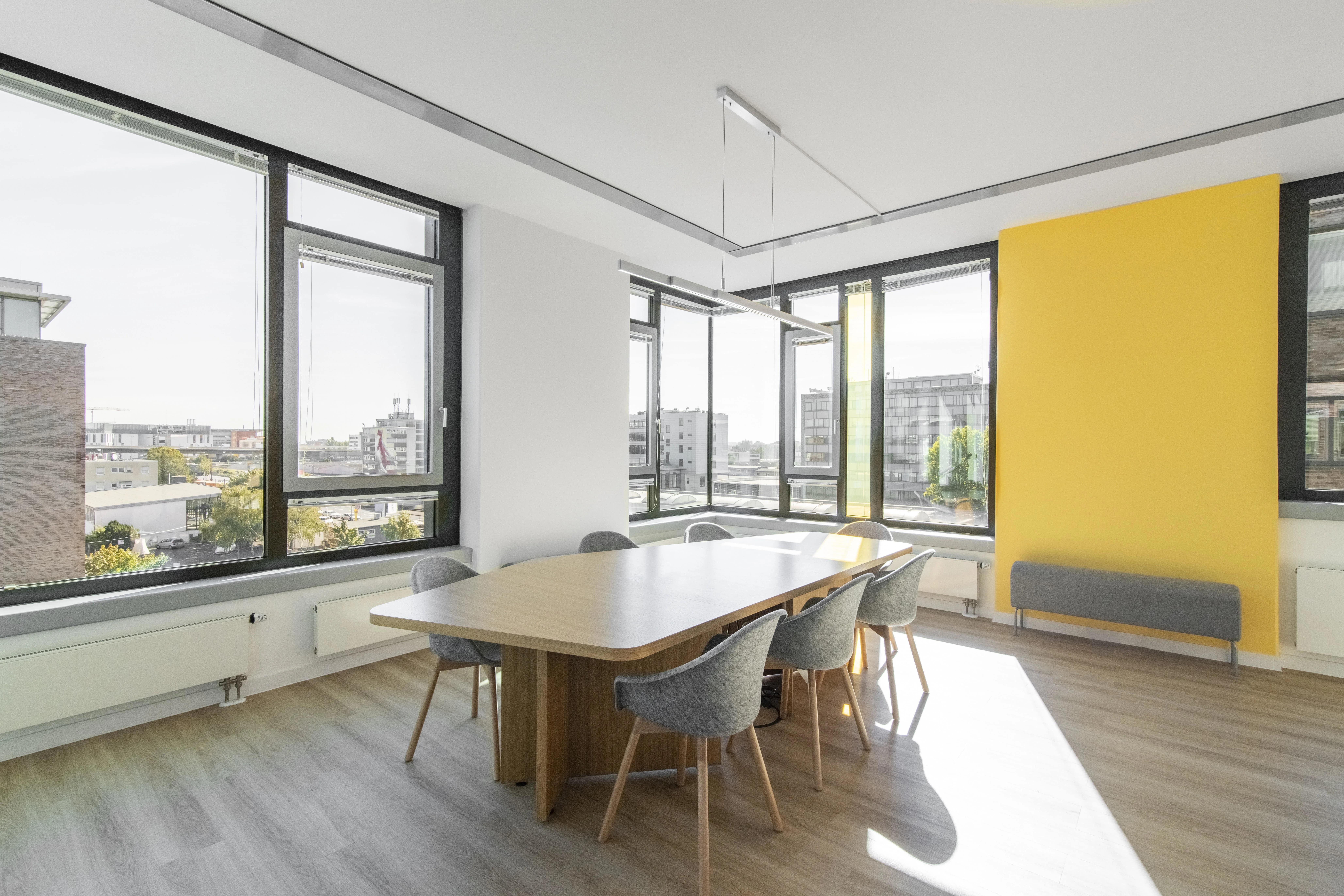Frankfurt, Accent Office Centre photo 7
