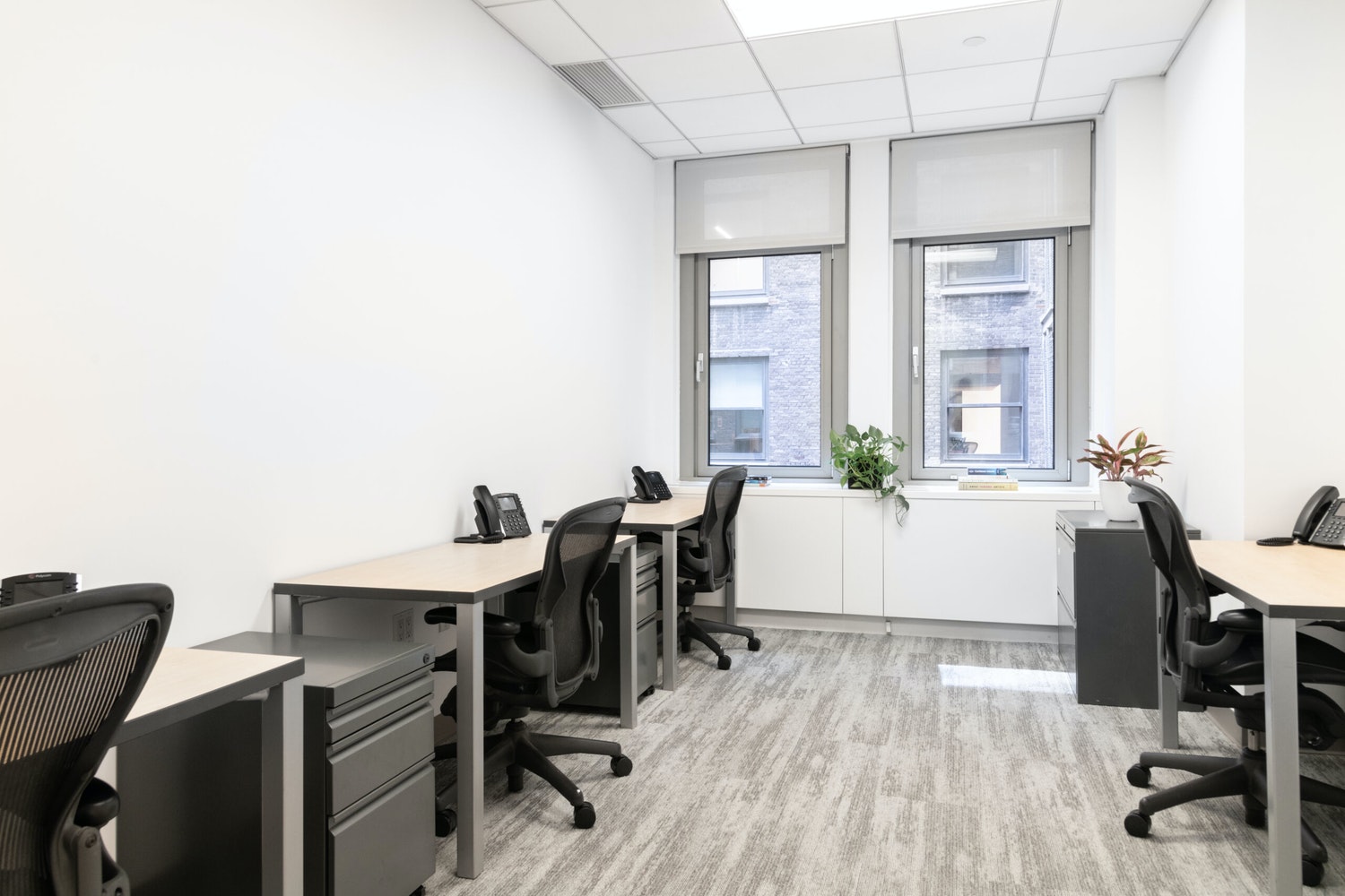 295 Madison Avenue photo 6