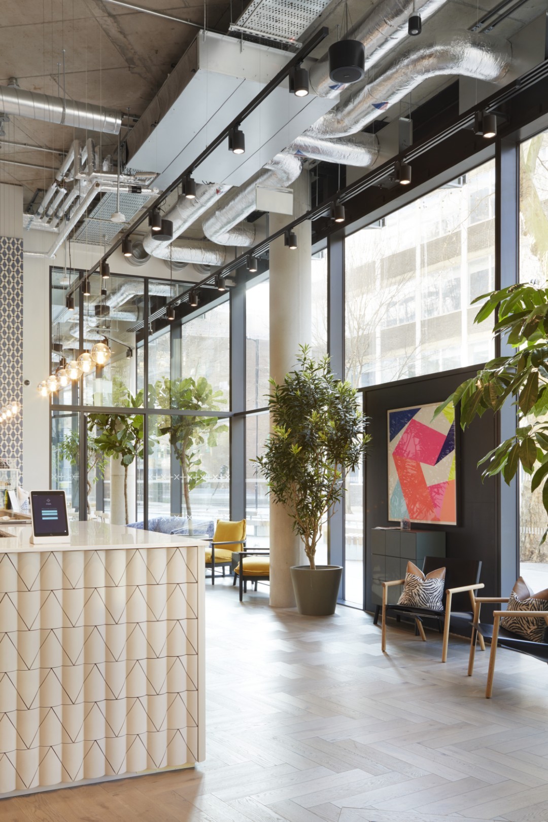 241 Southwark Bridge Road photo 3