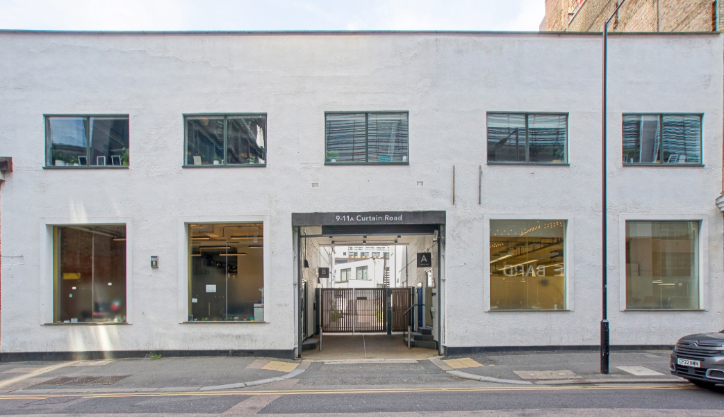 11 a Curtain Road photo 9
