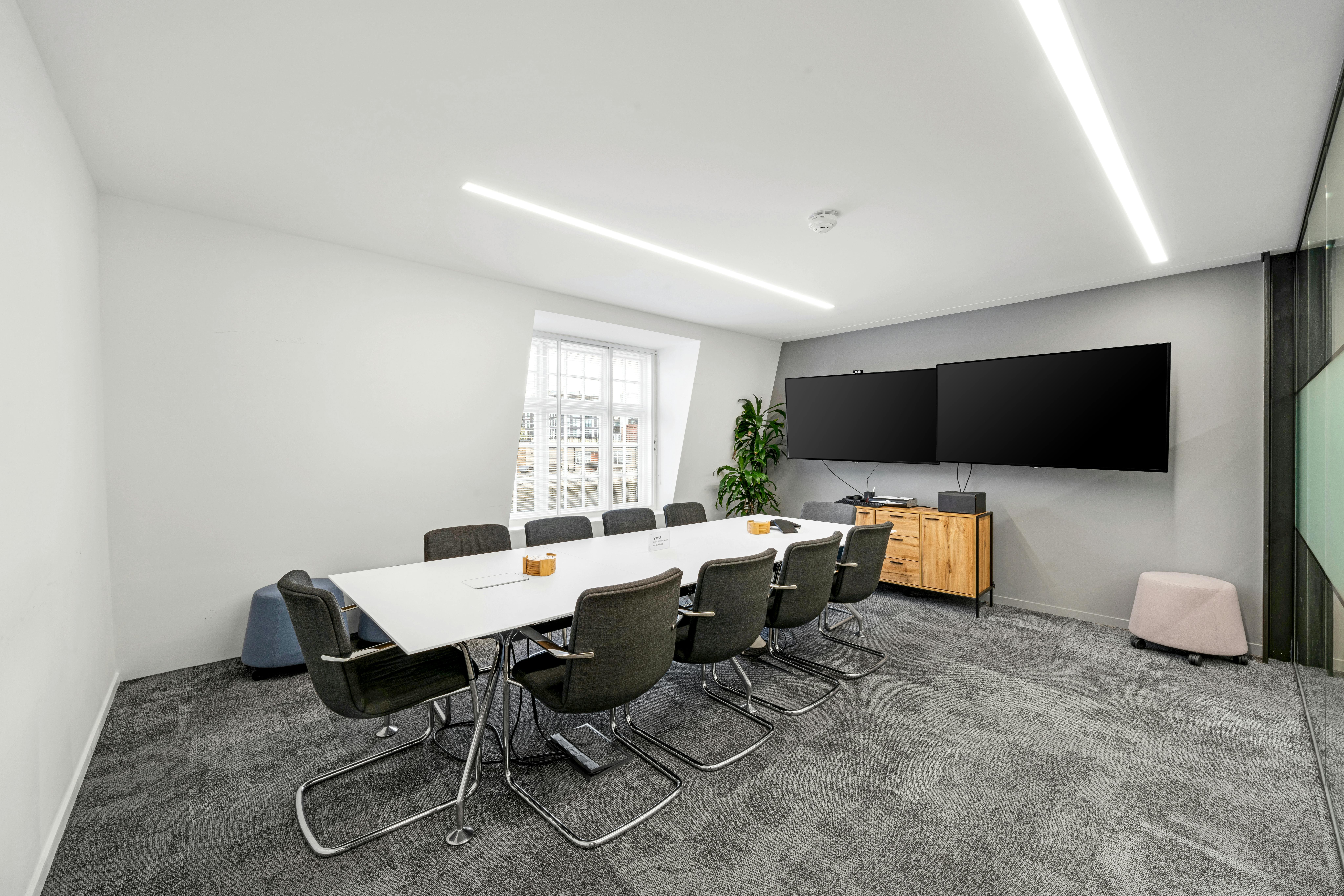 180 Great Portland Street photo 12