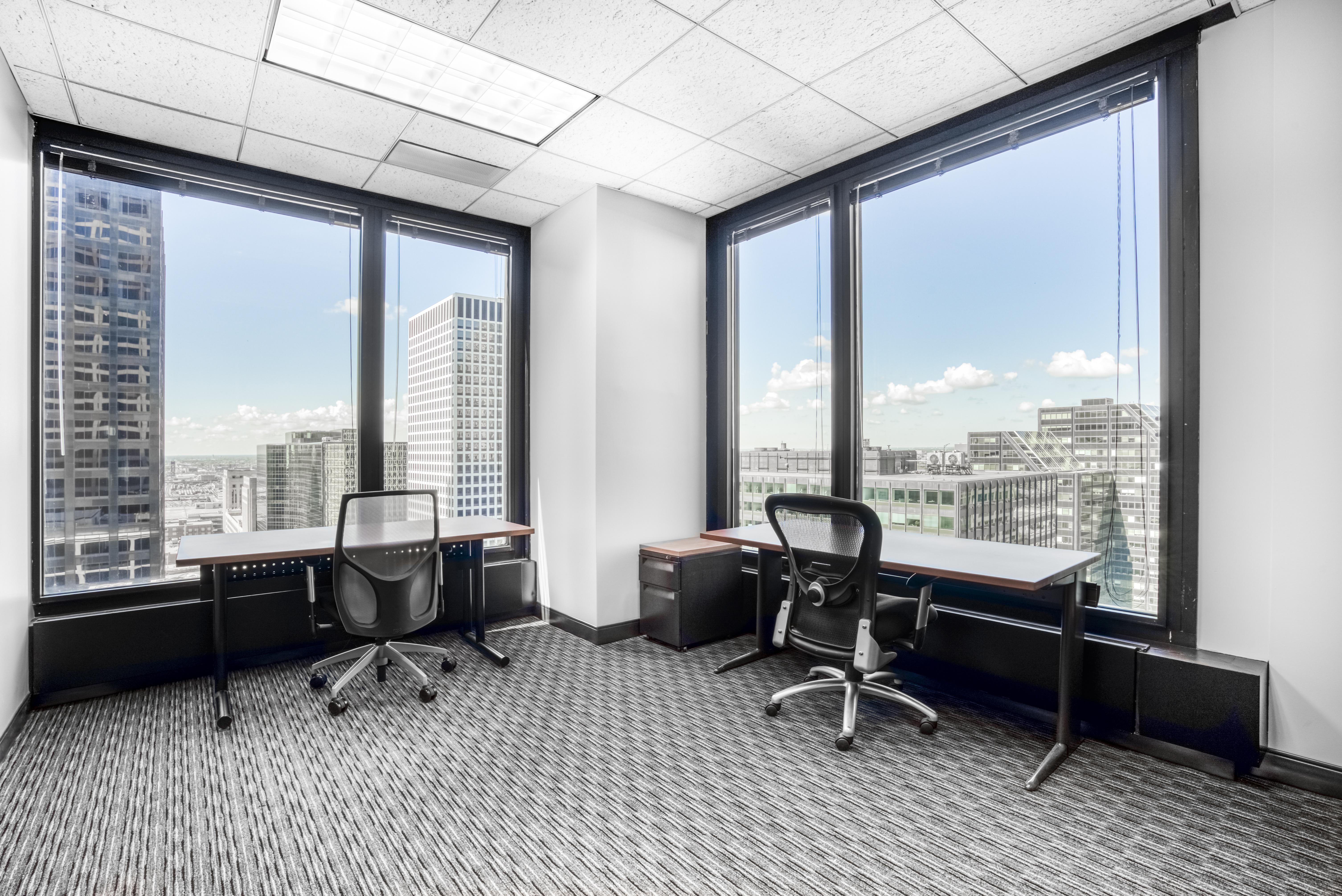 30 South Wacker photo 4