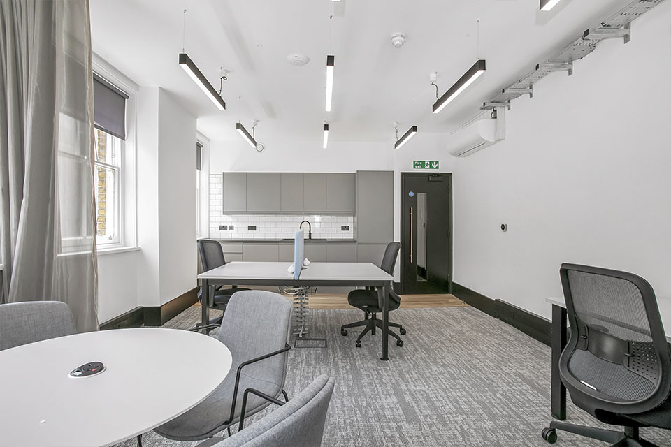15-17 Heddon Street photo 3