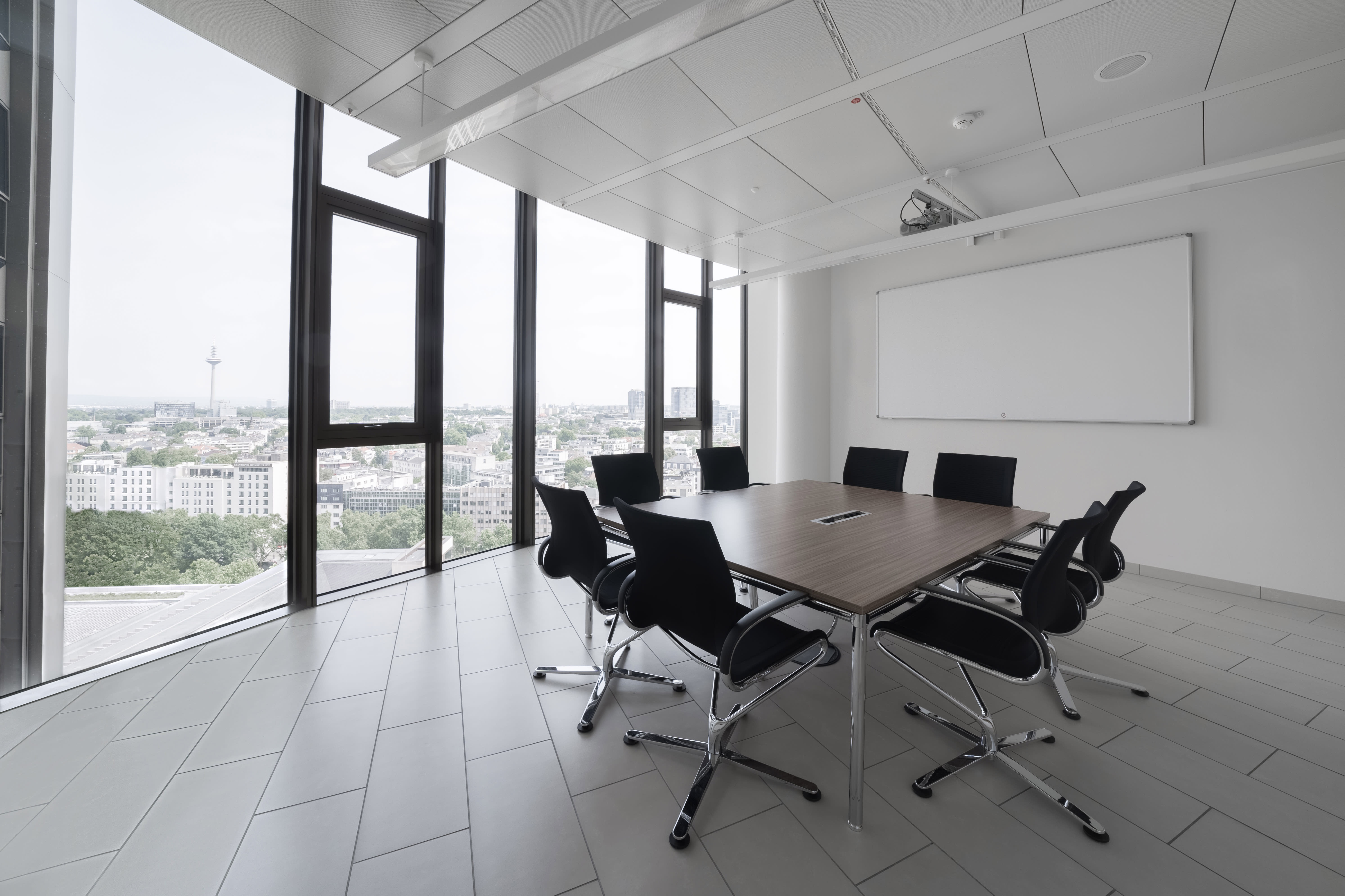 Tower 185 photo 2