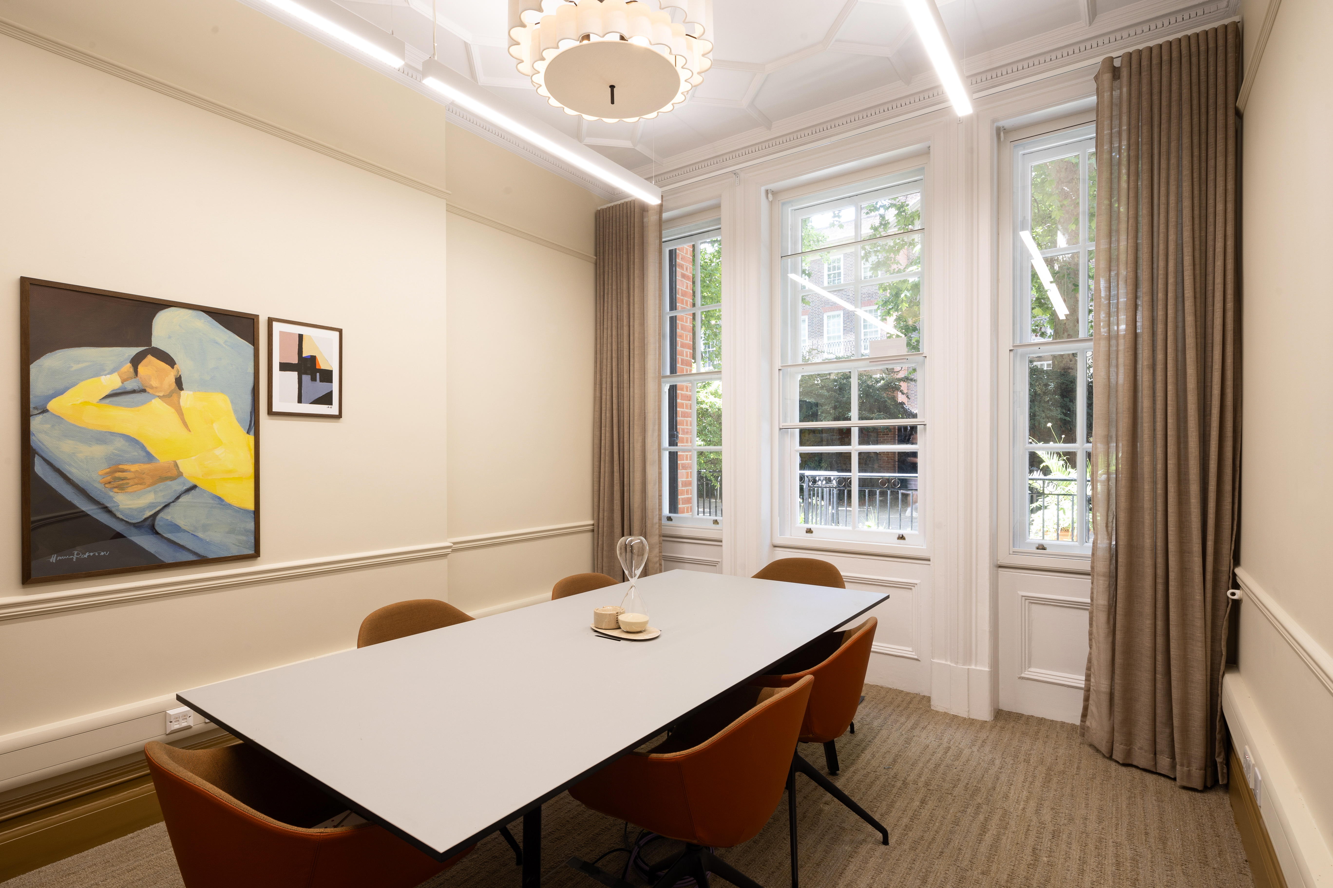 142 Buckingham Palace Road photo 9