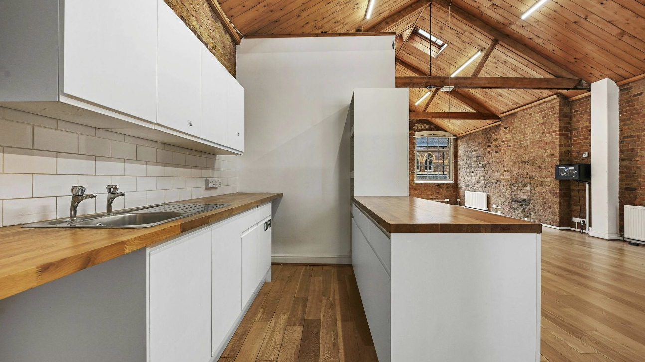 77 Leonard Street photo 2