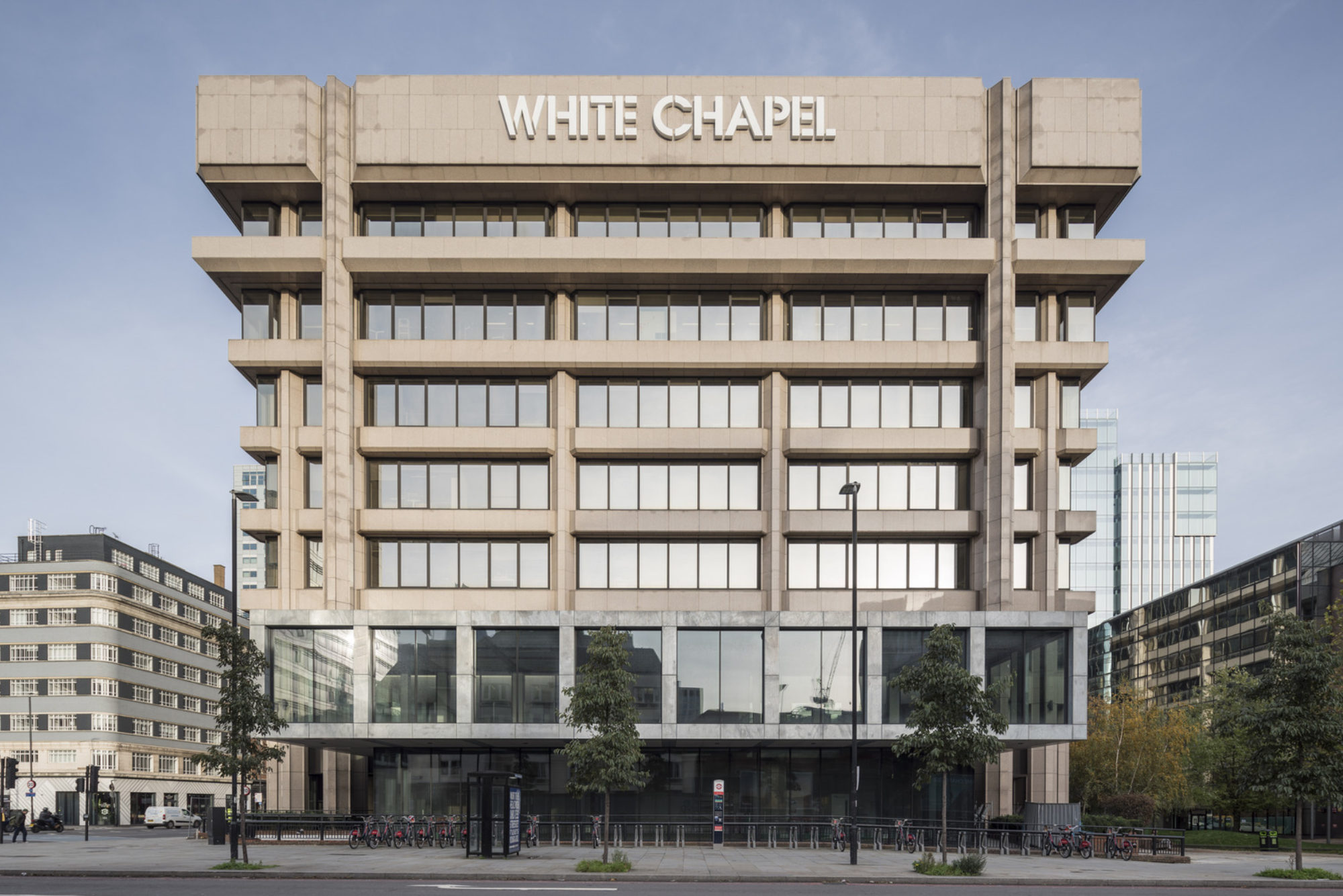 The White Chapel Building photo 11