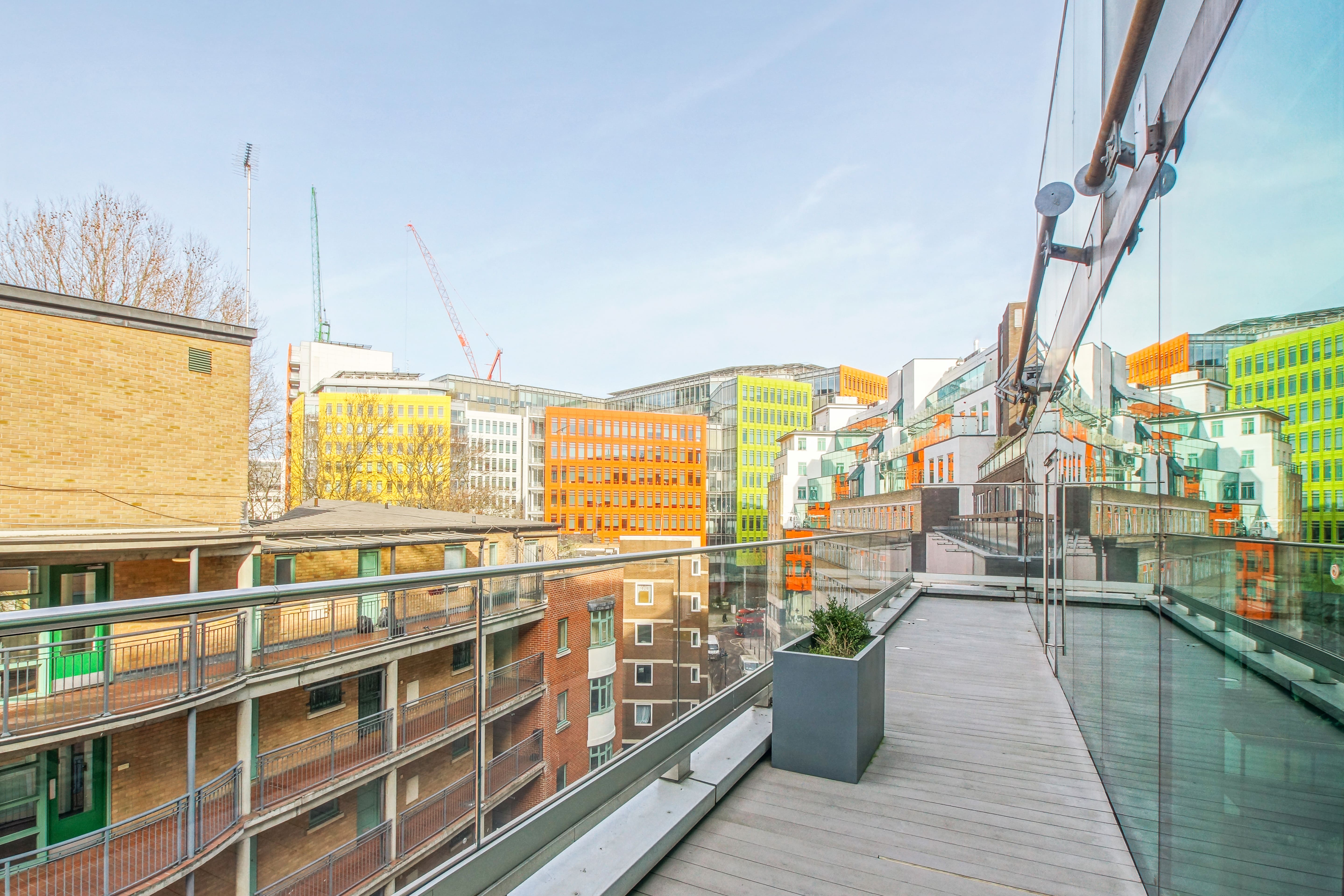 151 Shaftesbury Avenue photo 7
