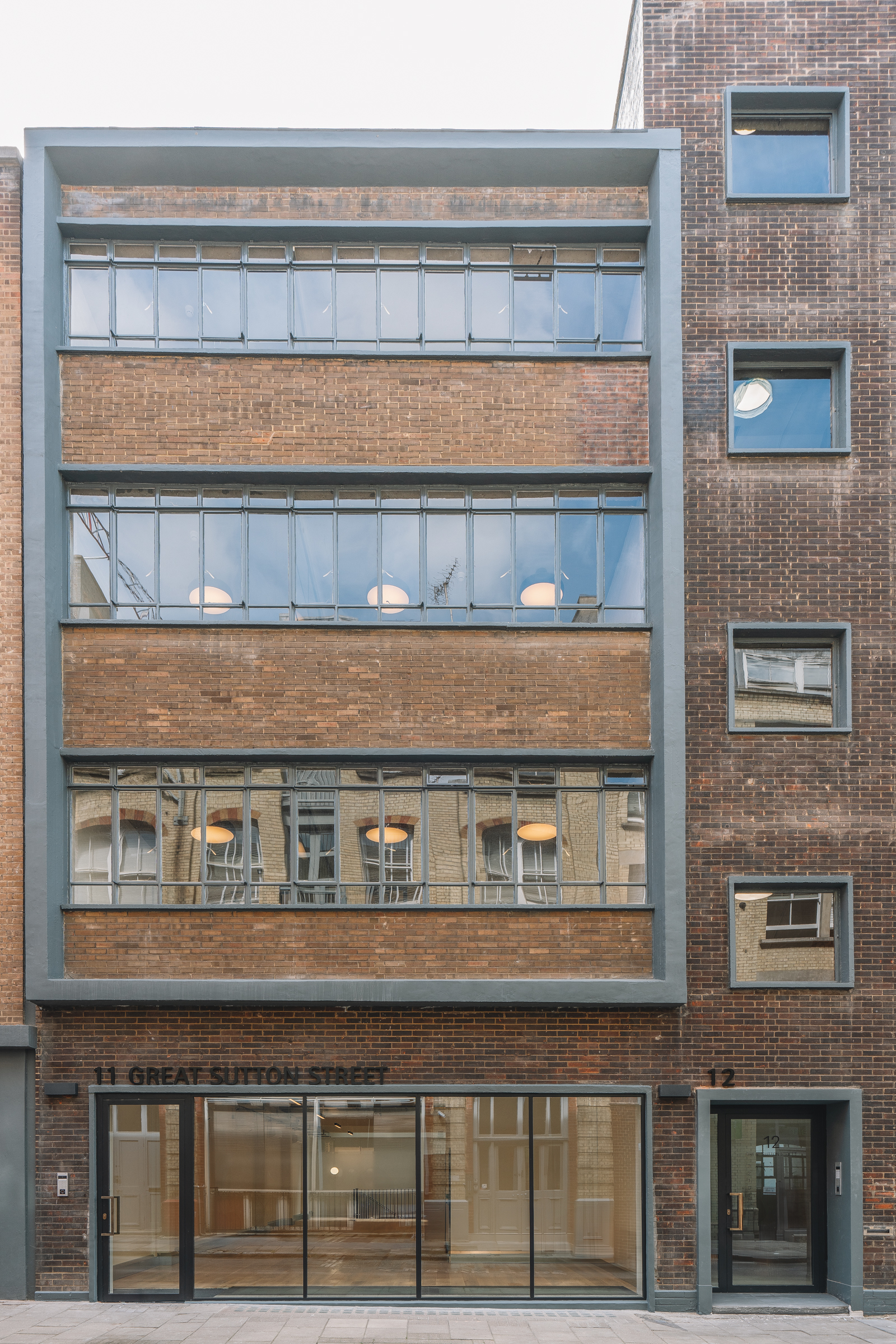 12 Great Sutton Street photo 4