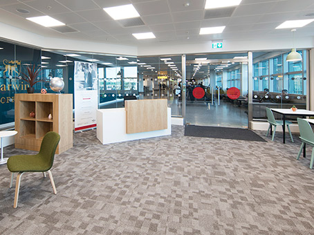 Heathrow, Terminal 3 photo 2