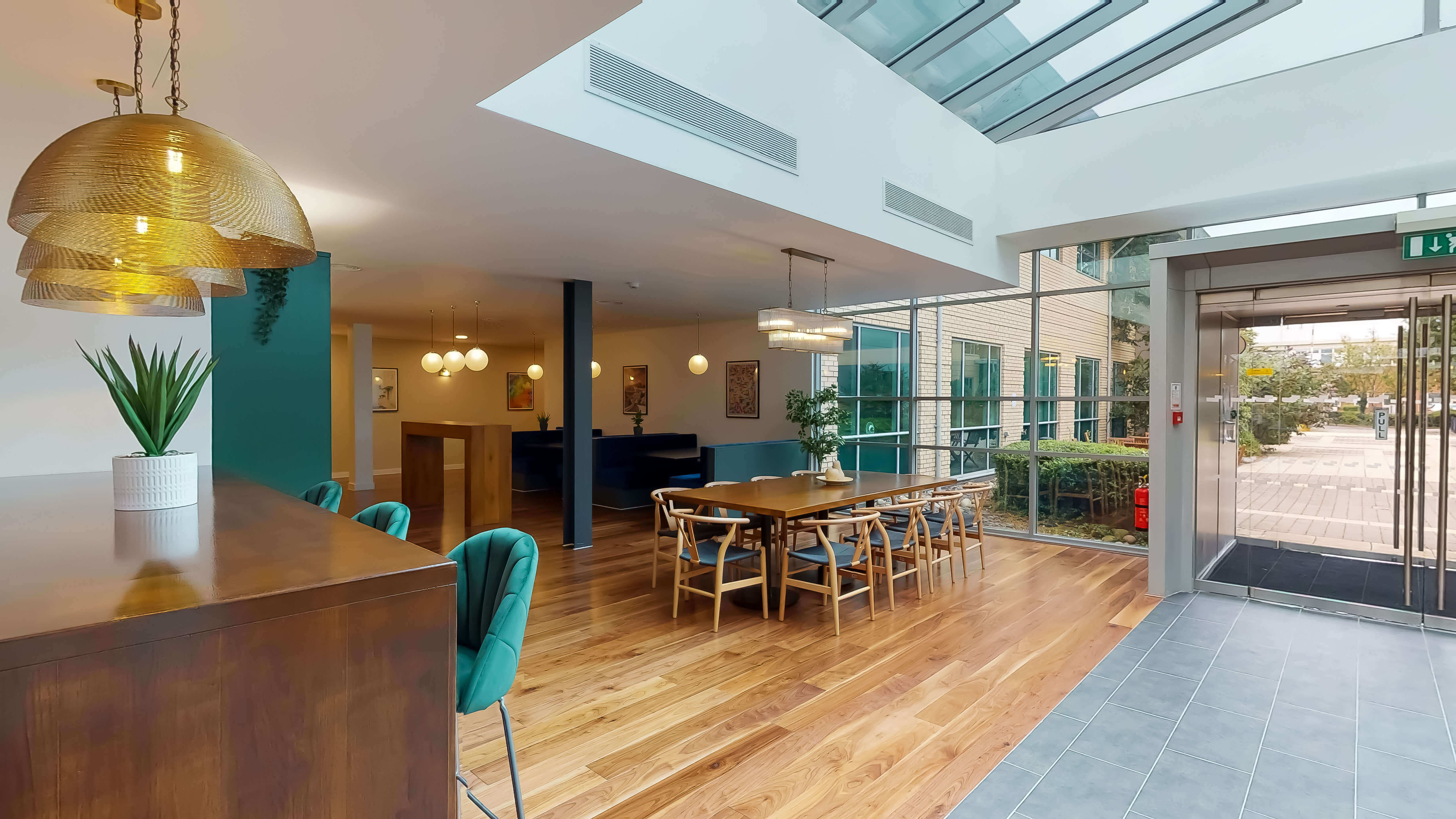 Theale - Merlin House photo 7