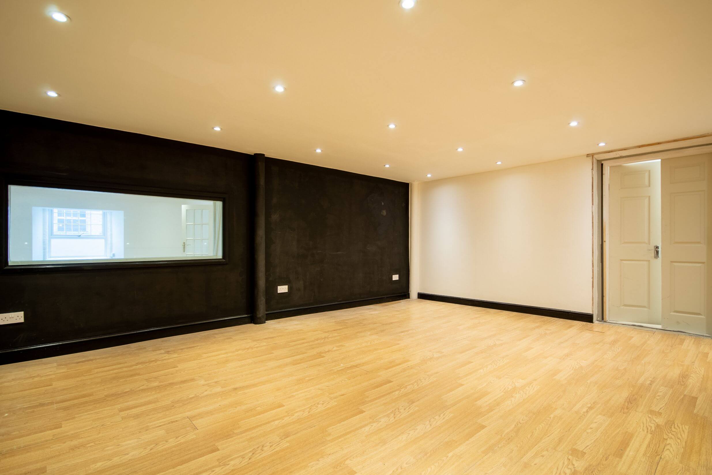 Nottingham - Roden House photo 4