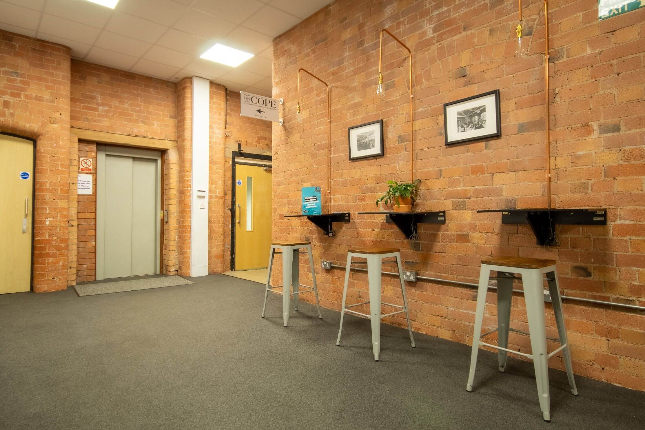 Nottingham - Arnold Business Centre photo 9