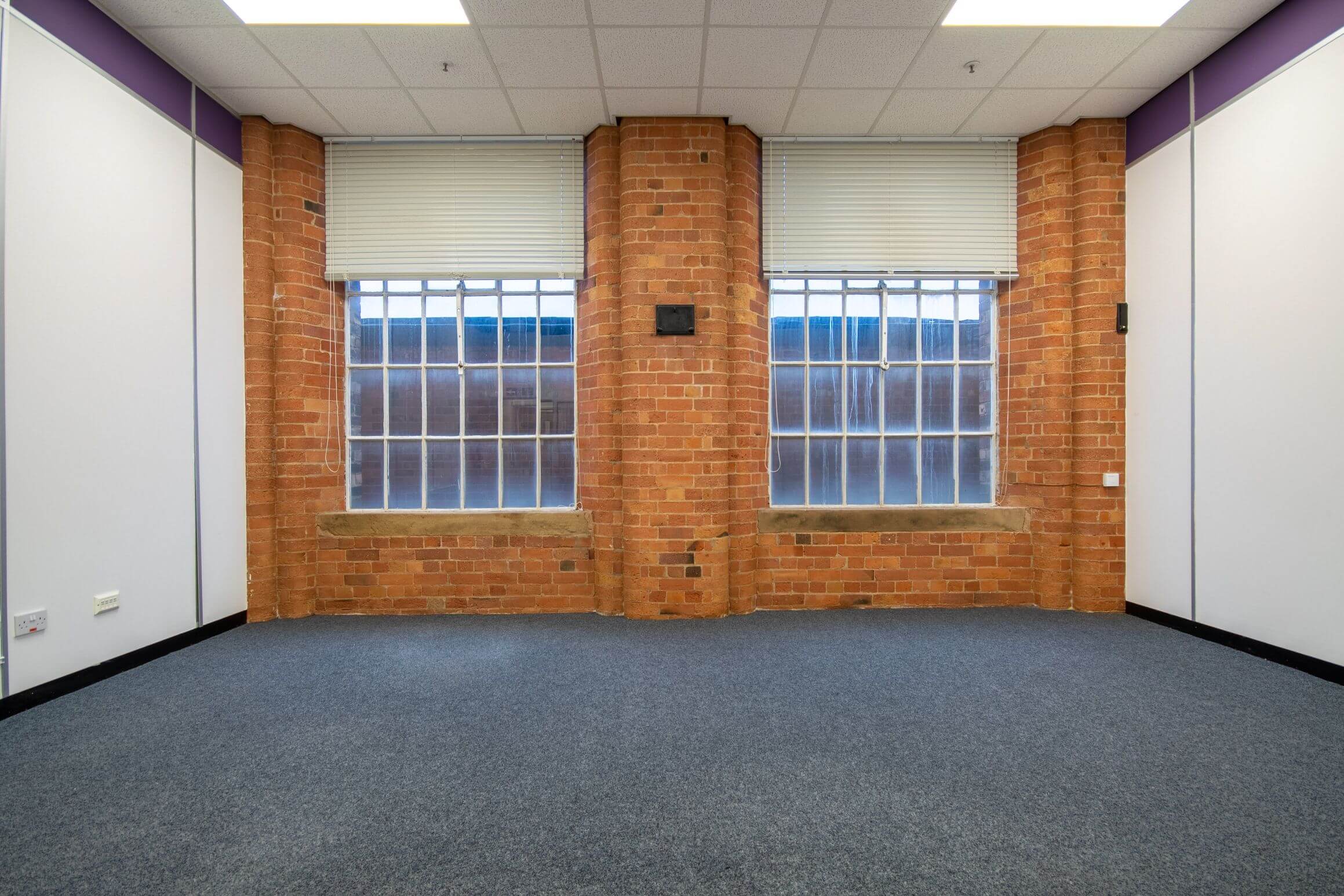 Nottingham - Arnold Business Centre photo 4