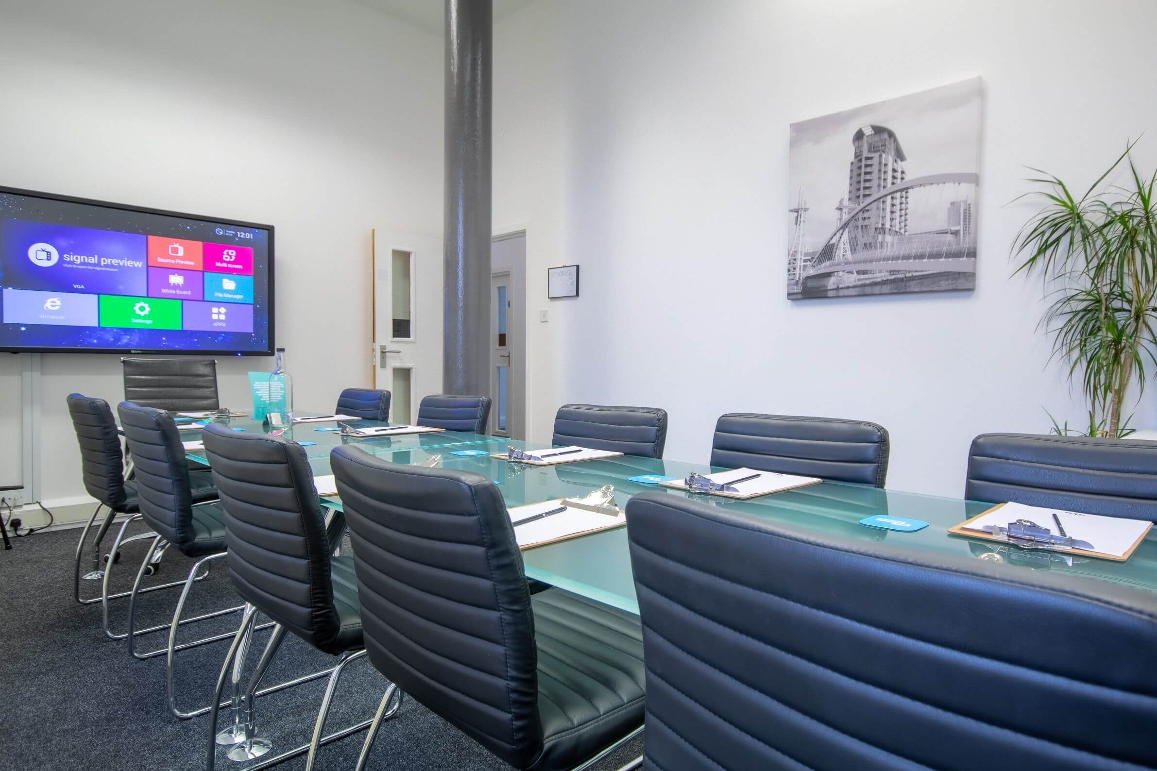 Old Trafford - Empress Business Centre photo 6