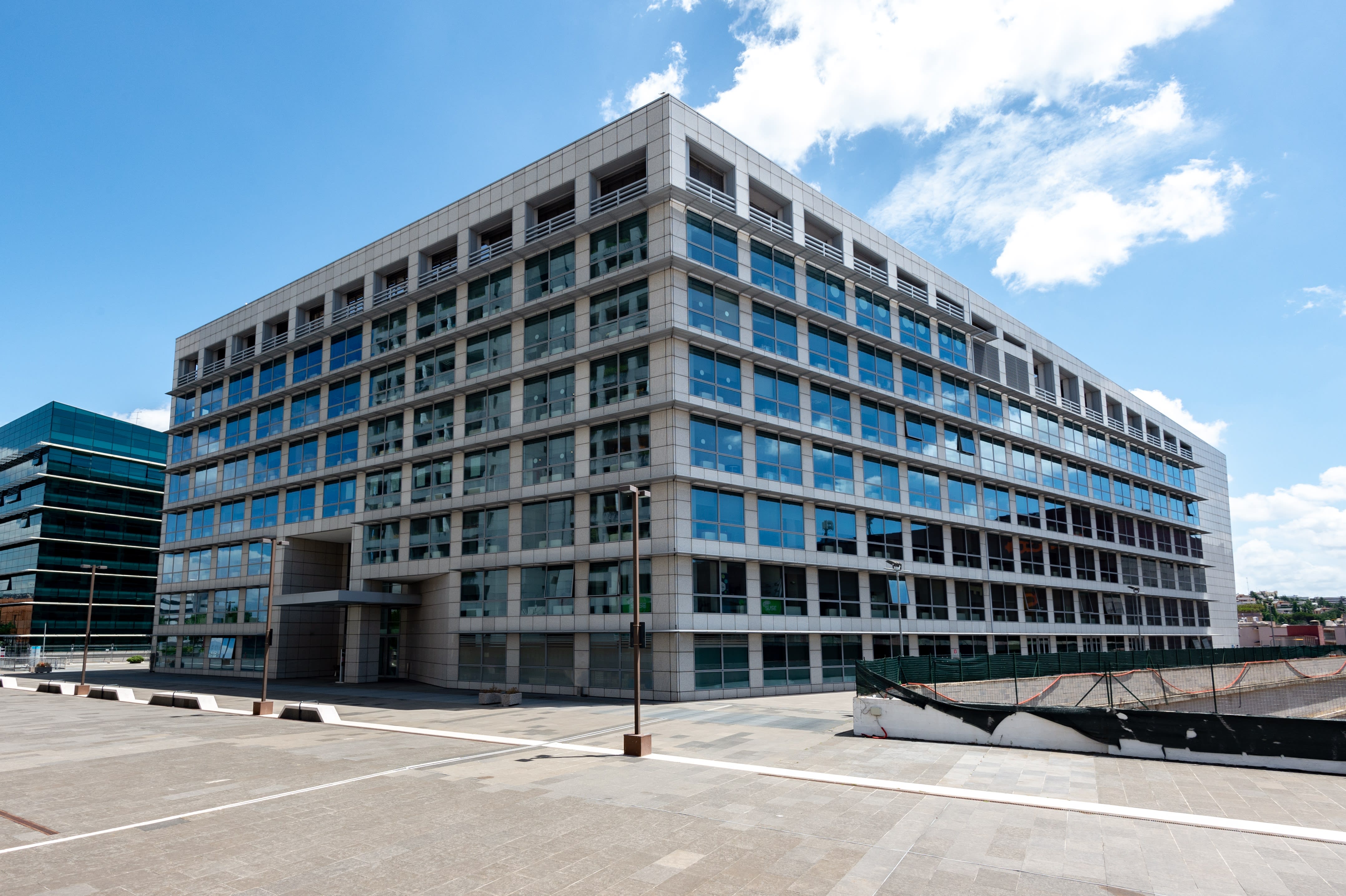 Viale Giorgio Ribotta 11