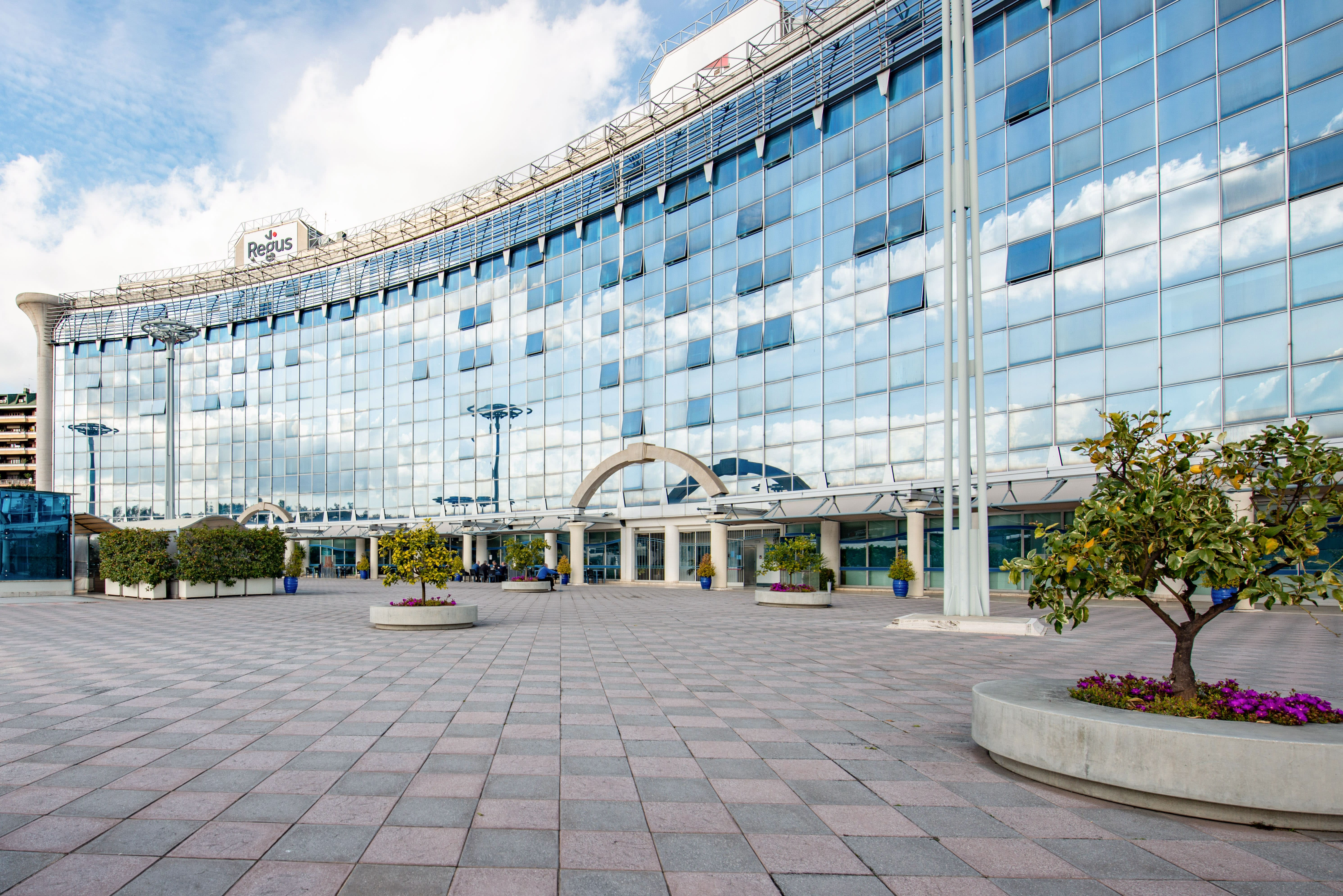 Viale Luca Gaurico 9-11