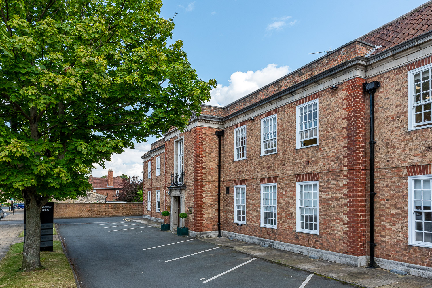Commer House photo 3