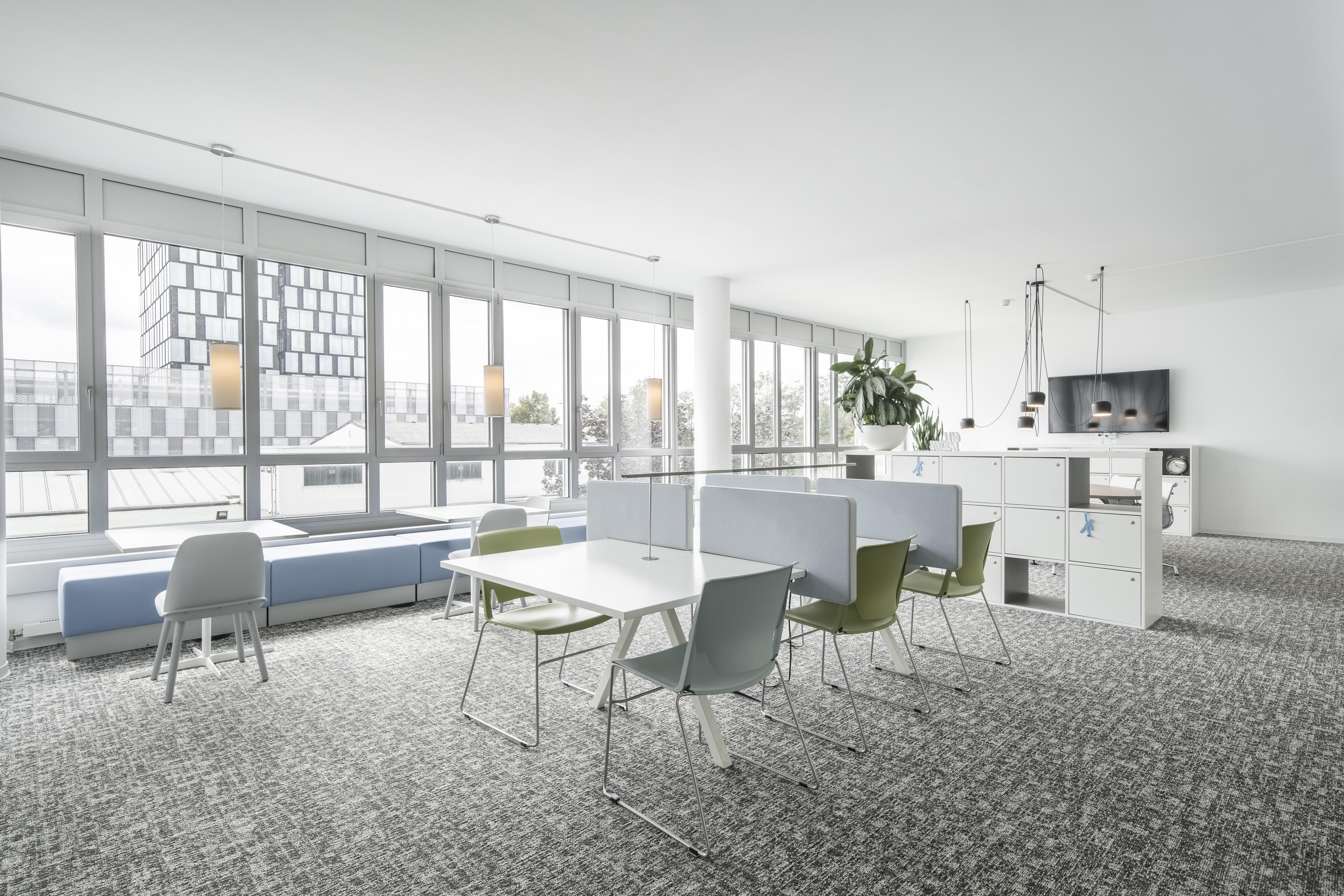 Mergenthaler Allee photo 7