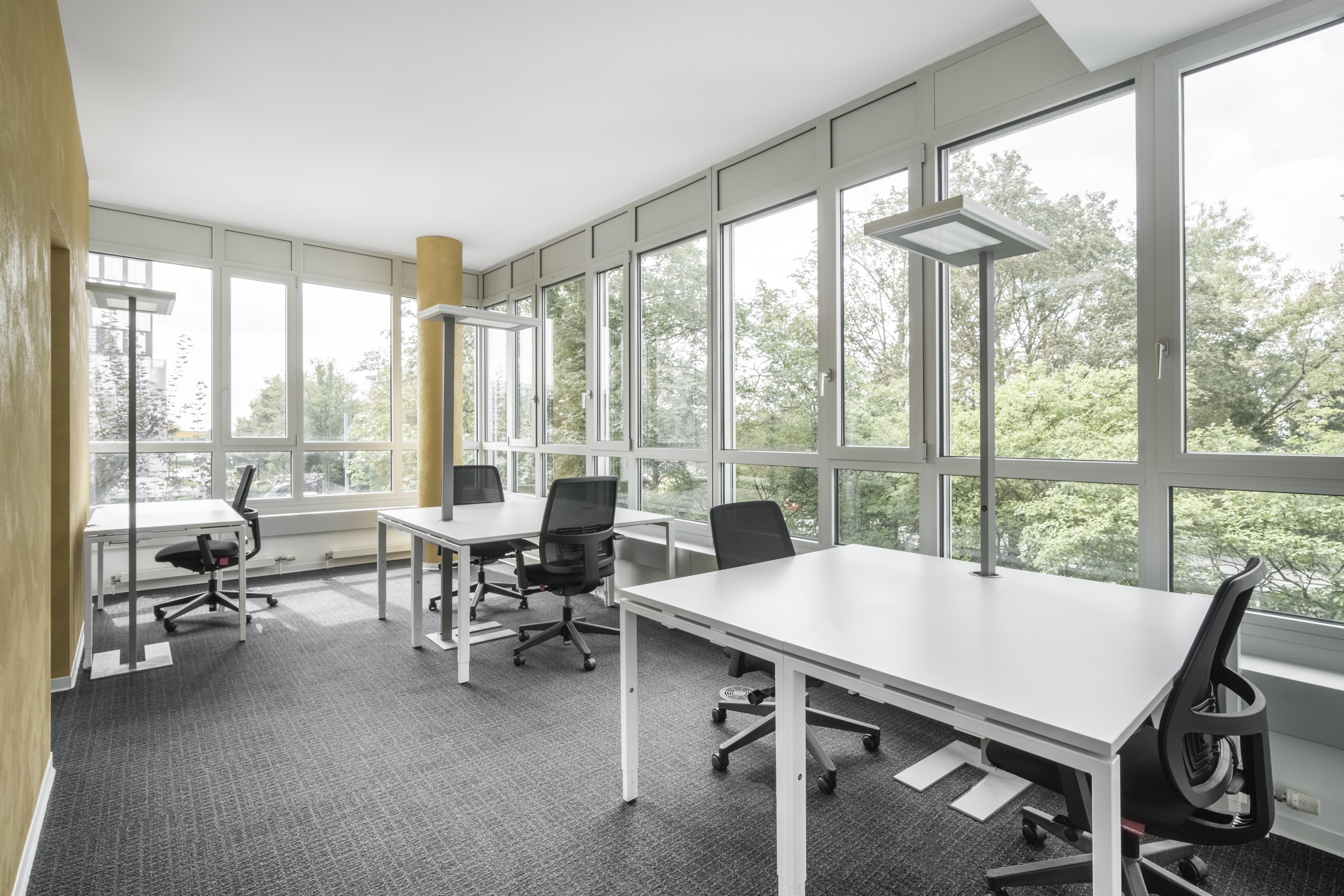 Mergenthaler Allee photo 6