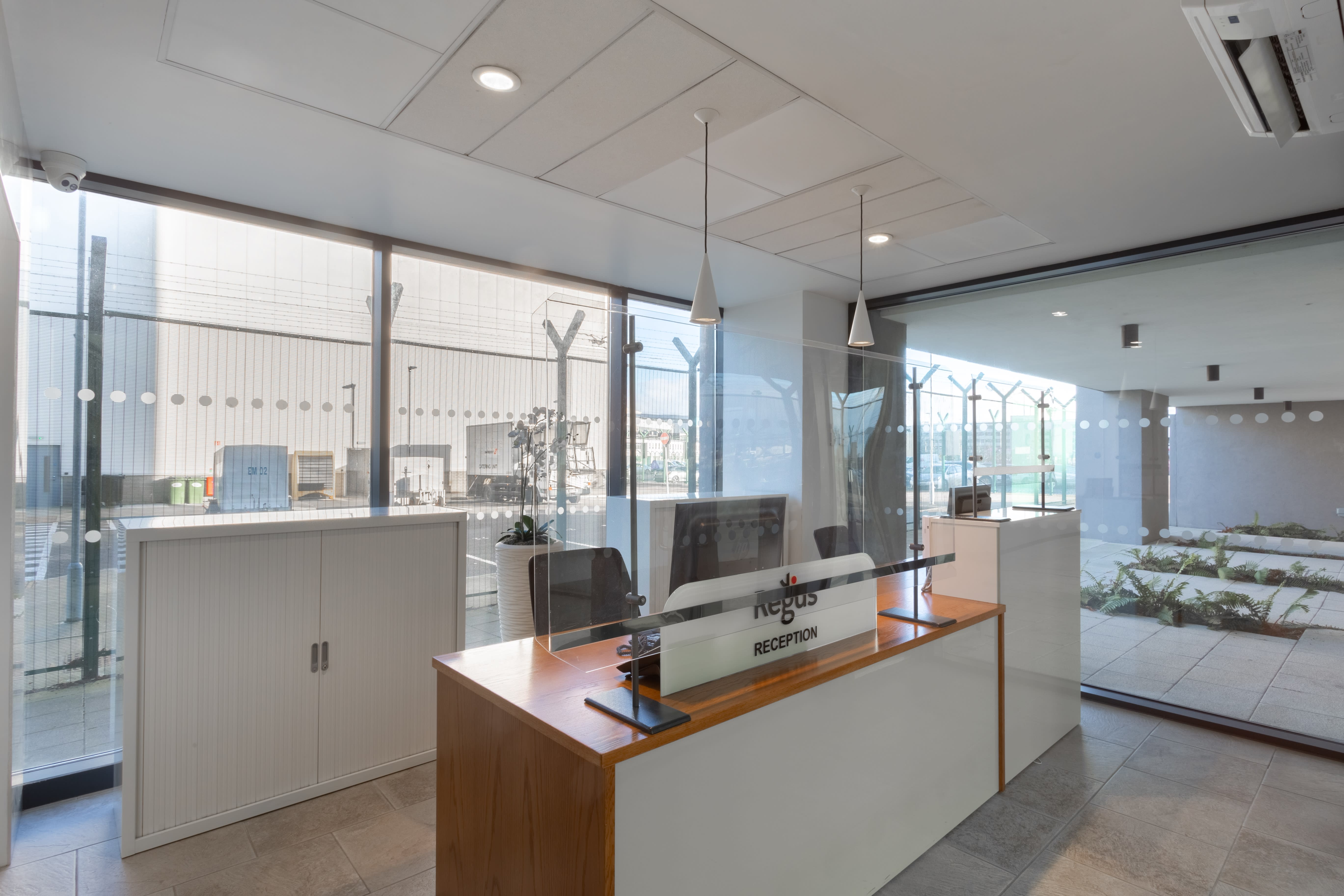Skybridge House photo 3