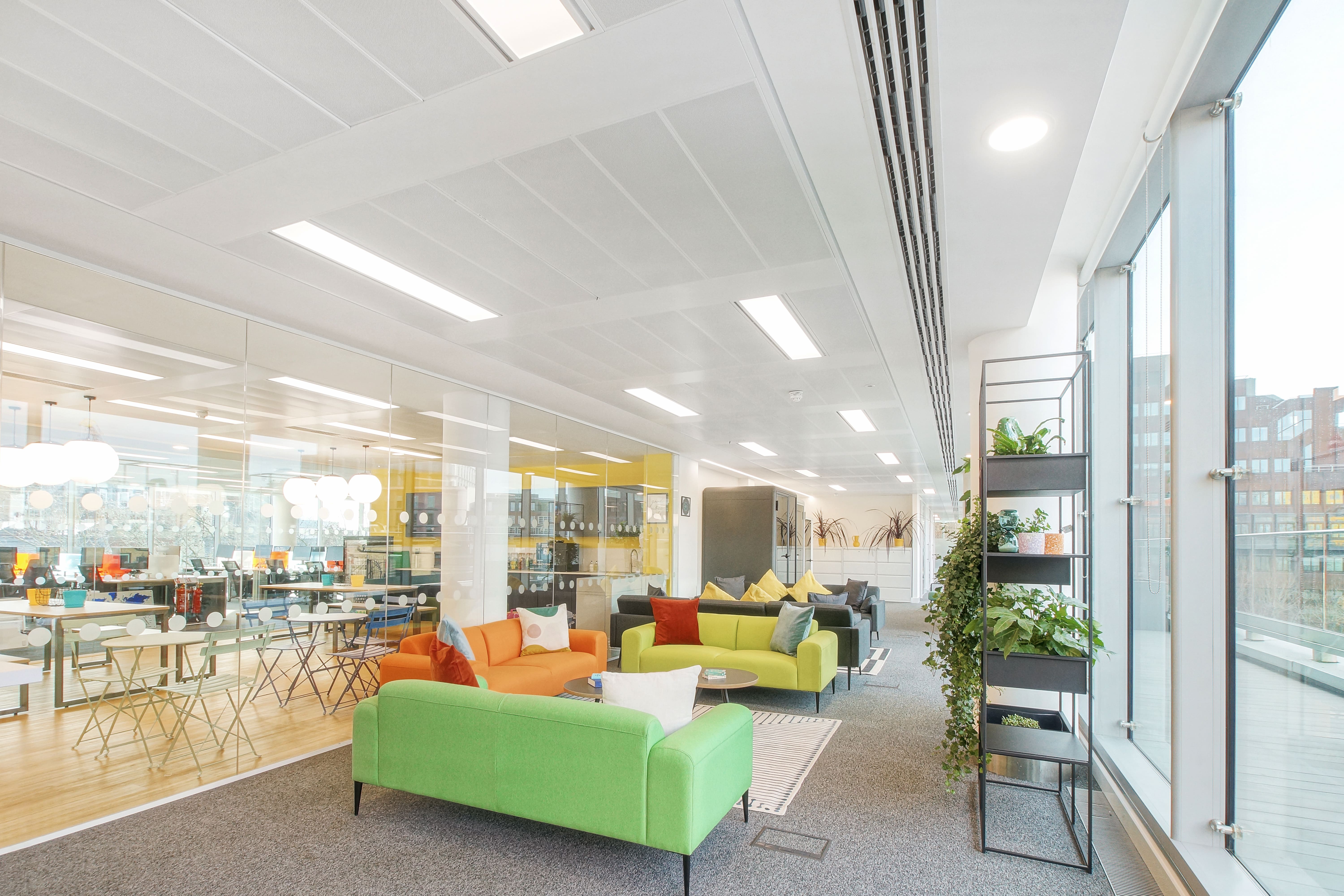 151 Shaftesbury Avenue photo 4