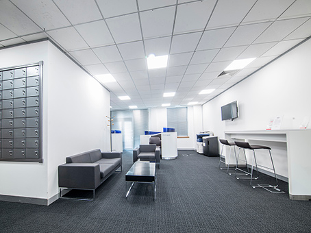 Farnham Road photo 4