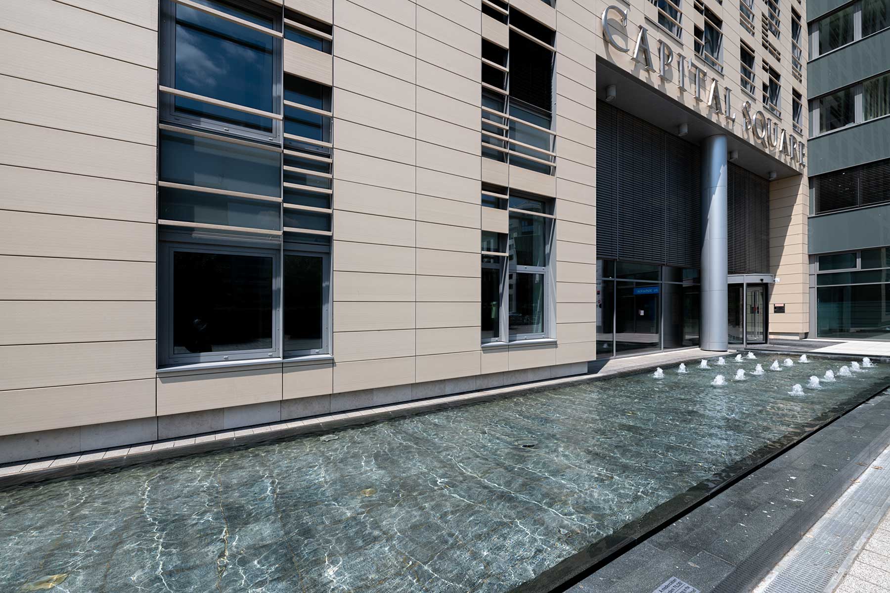 CAPITAL SQUARE photo 7