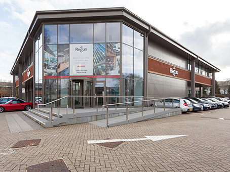 Gatwick Airport Manor Royal photo 2