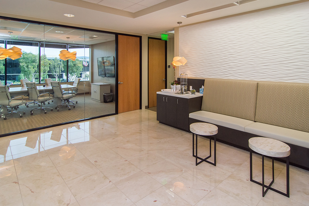 Von Karman Corporate Center photo 4